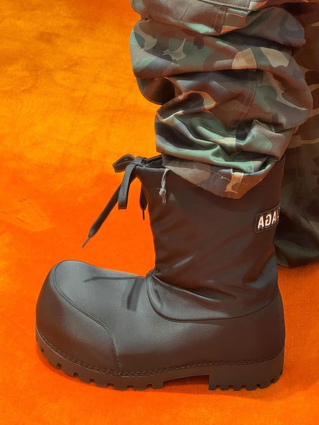 Balenciaga Skiwear Alaska Nylon High Boot Black 착용 스타일 - 3