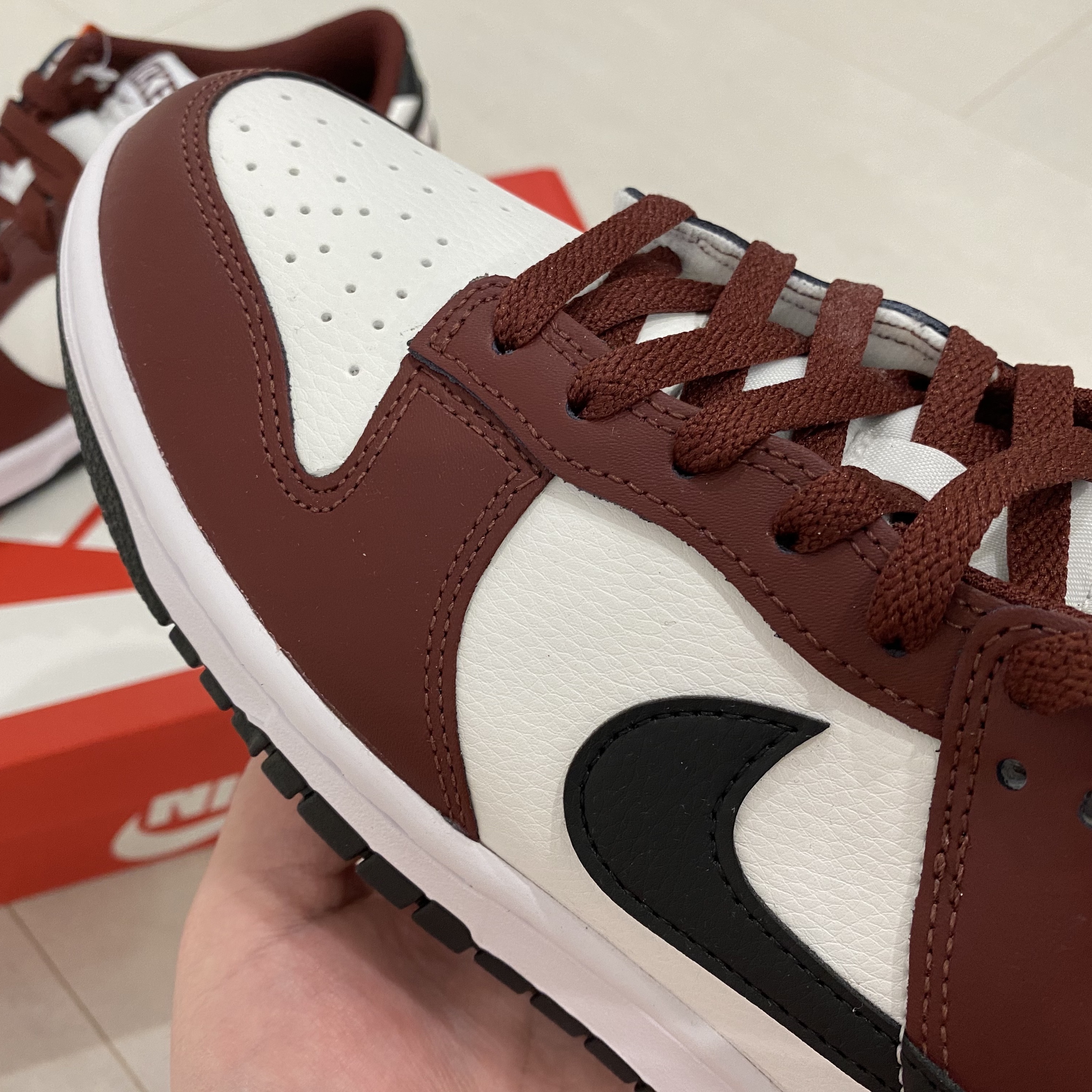 Nike Dunk Low Dark Team Red 착용 스타일 - 2