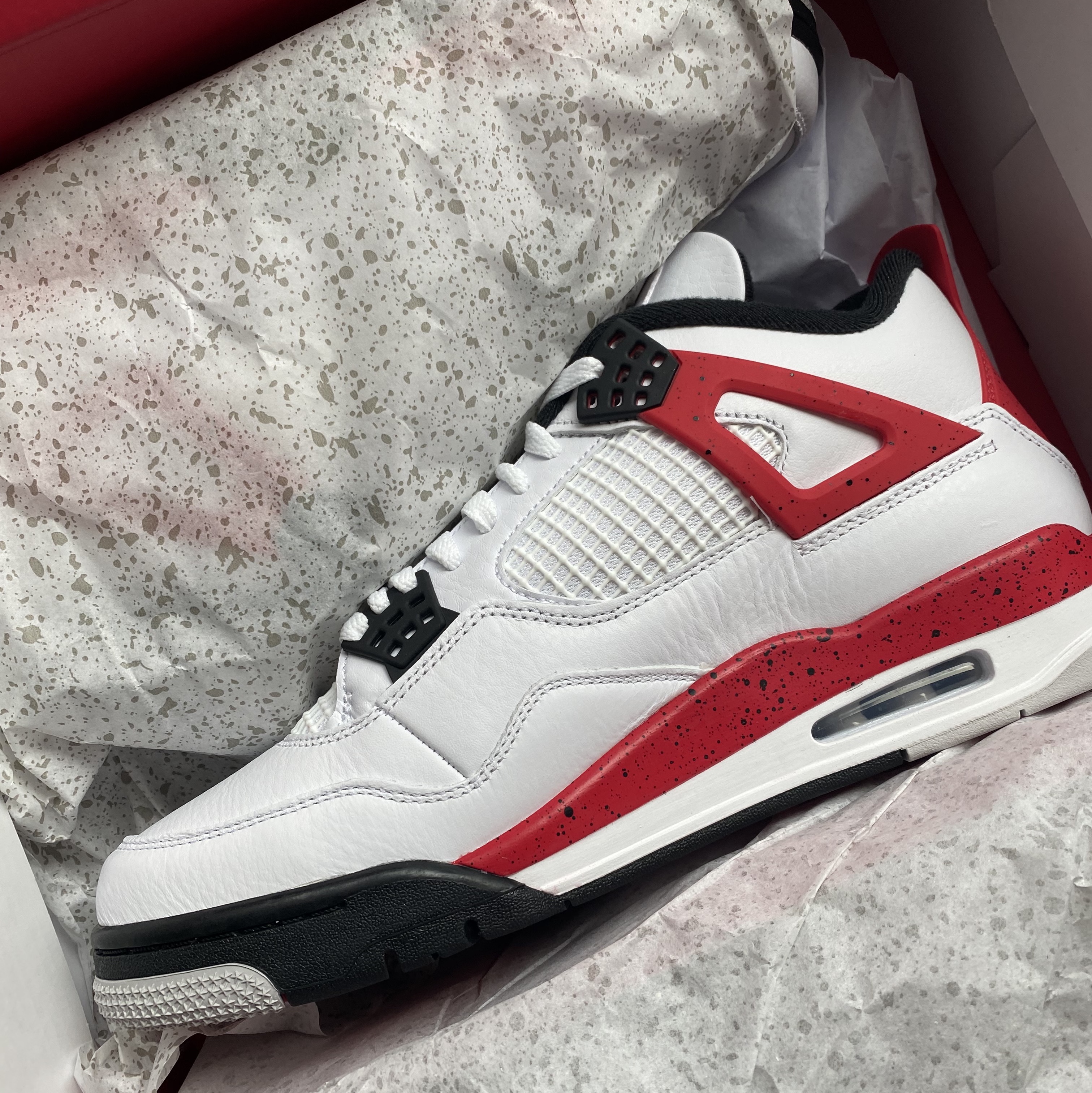 Jordan 4 Retro Red Cement 착용 스타일