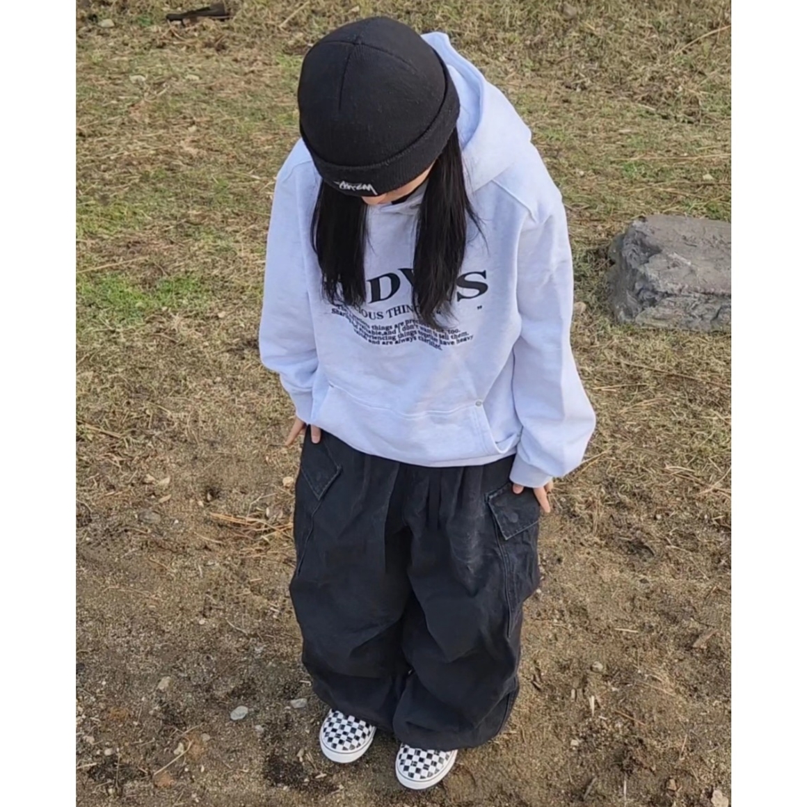 Stussy Stock Cuff Beanie Black 착용 스타일 - 1