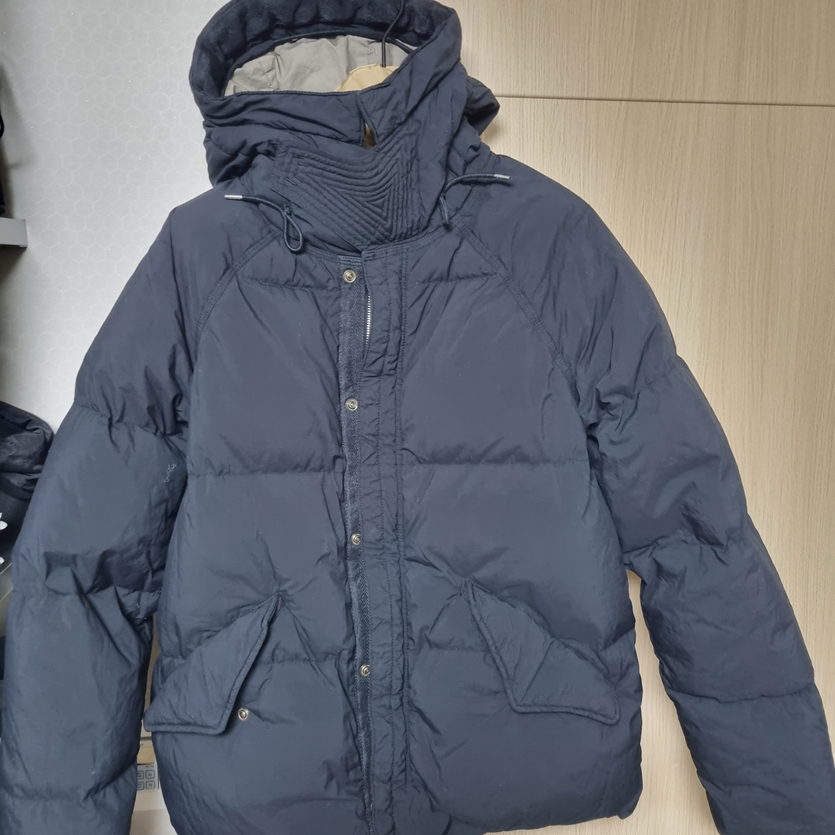 Ten C Artic Down Parka Black 착용 스타일