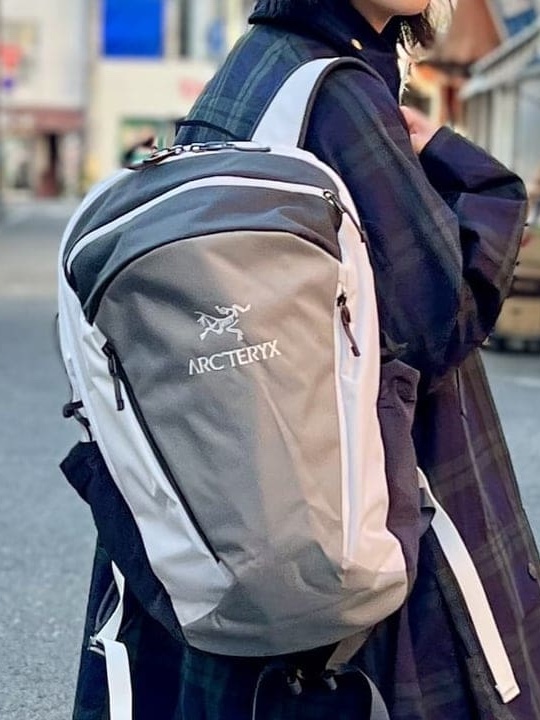 Arc'teryx x Beams Mantis 26 Backpack Tranquil 착용 스타일 - 4