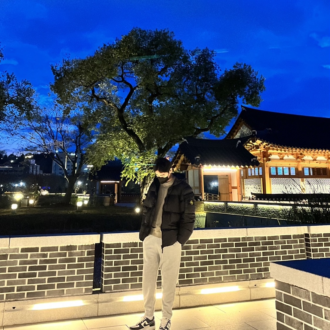 Stone Island 40223 Garment Dyed Crinkle Reps Down Jacket Black - 22FW, Nike Air Force 1 '07 LV8 Midnight Navy 착용 스타일