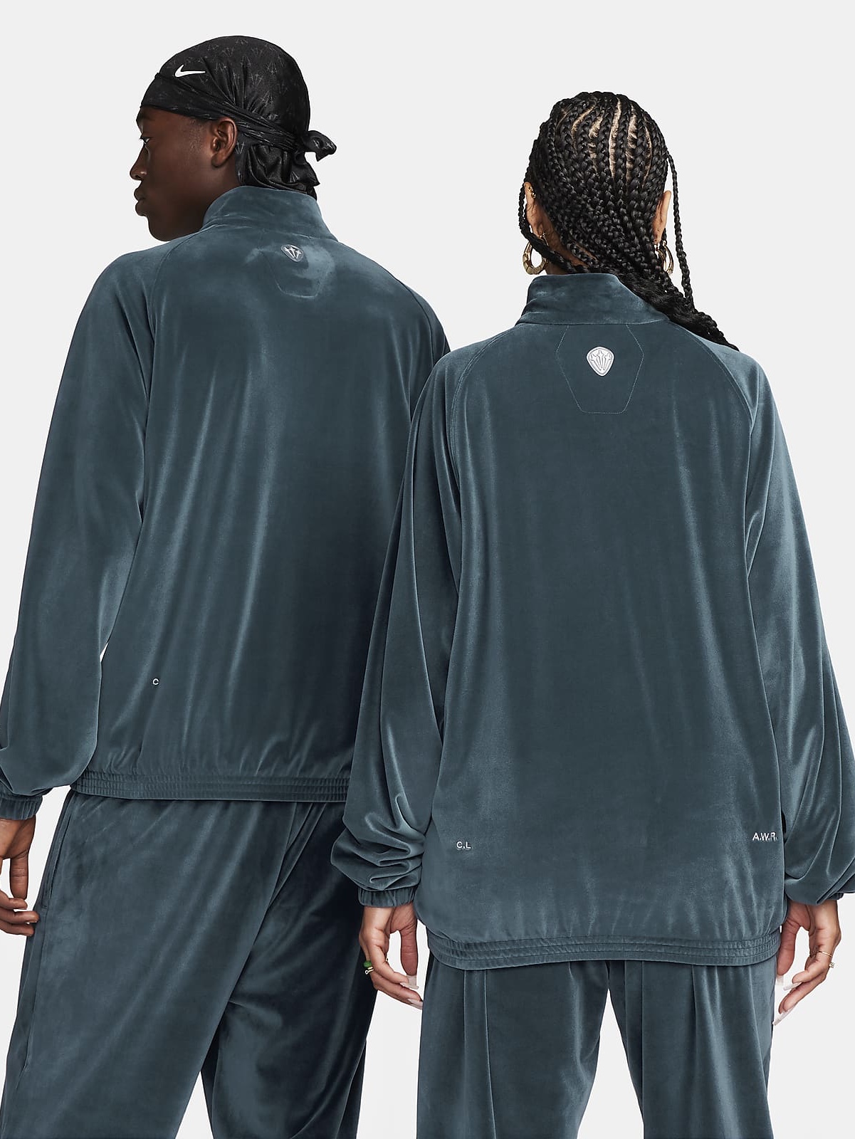 Nike x Drake Nocta Travel Jacket Armory Navy, Nike x Drake Nocta Glide Triple White 착용 스타일 - 2