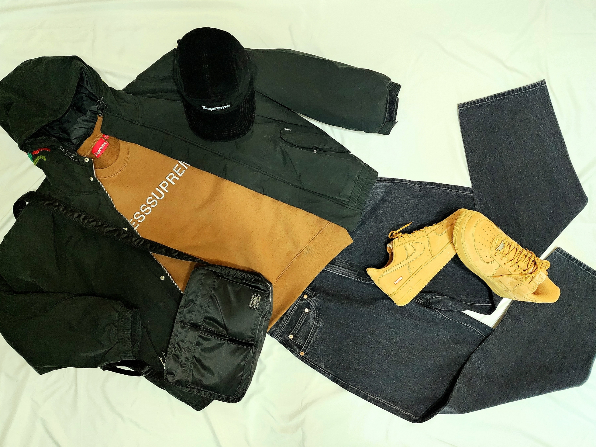 Supreme x Bless Crewneck Olive Brown - 23FW, Supreme Corduroy Camp Cap Grey - 23FW 착용 스타일 - 2