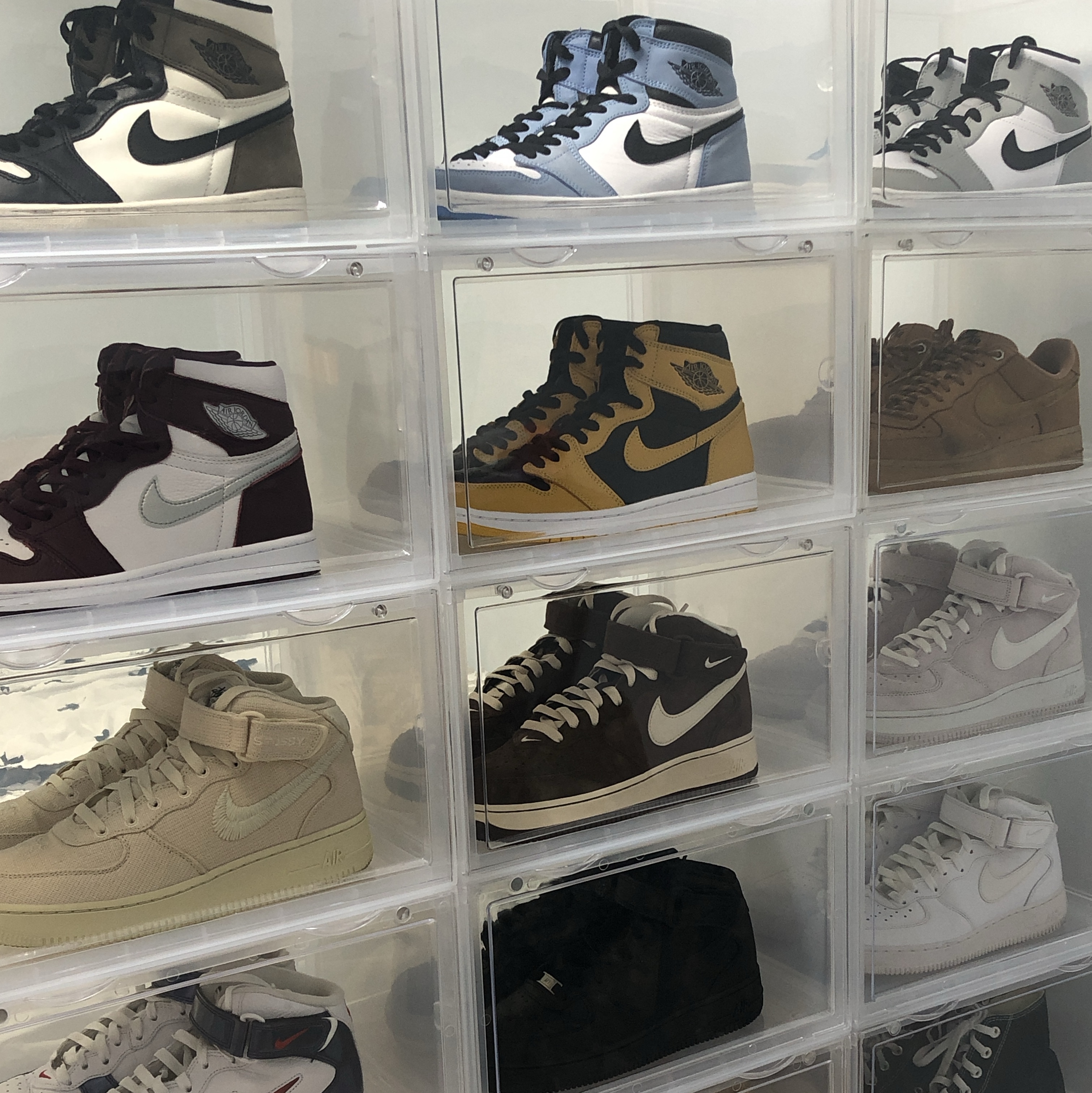 Jordan 1 Retro High OG Black Mocha, Jordan 1 Retro High OG University Blue 착용 스타일