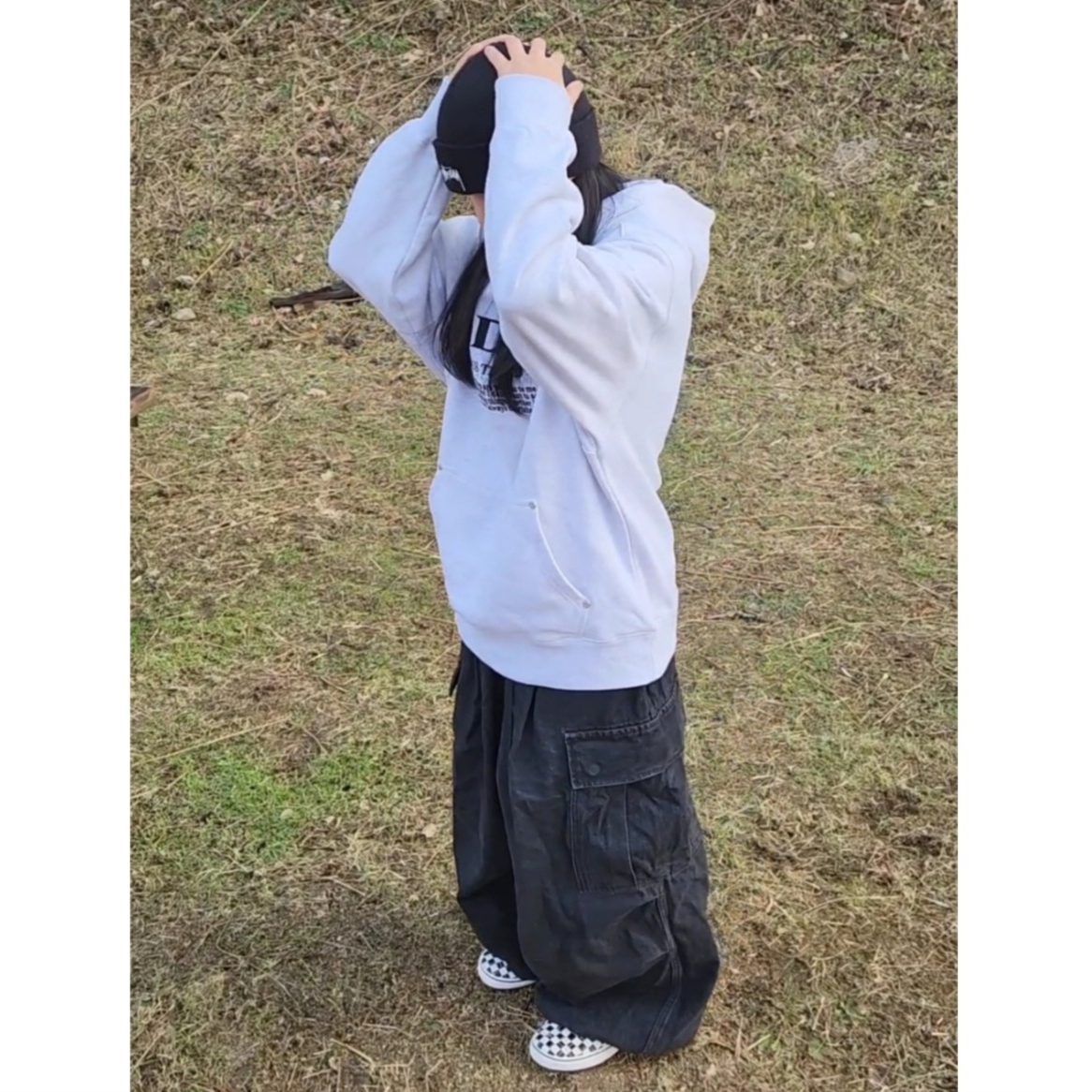 Stussy Stock Cuff Beanie Black 착용 스타일 - 2