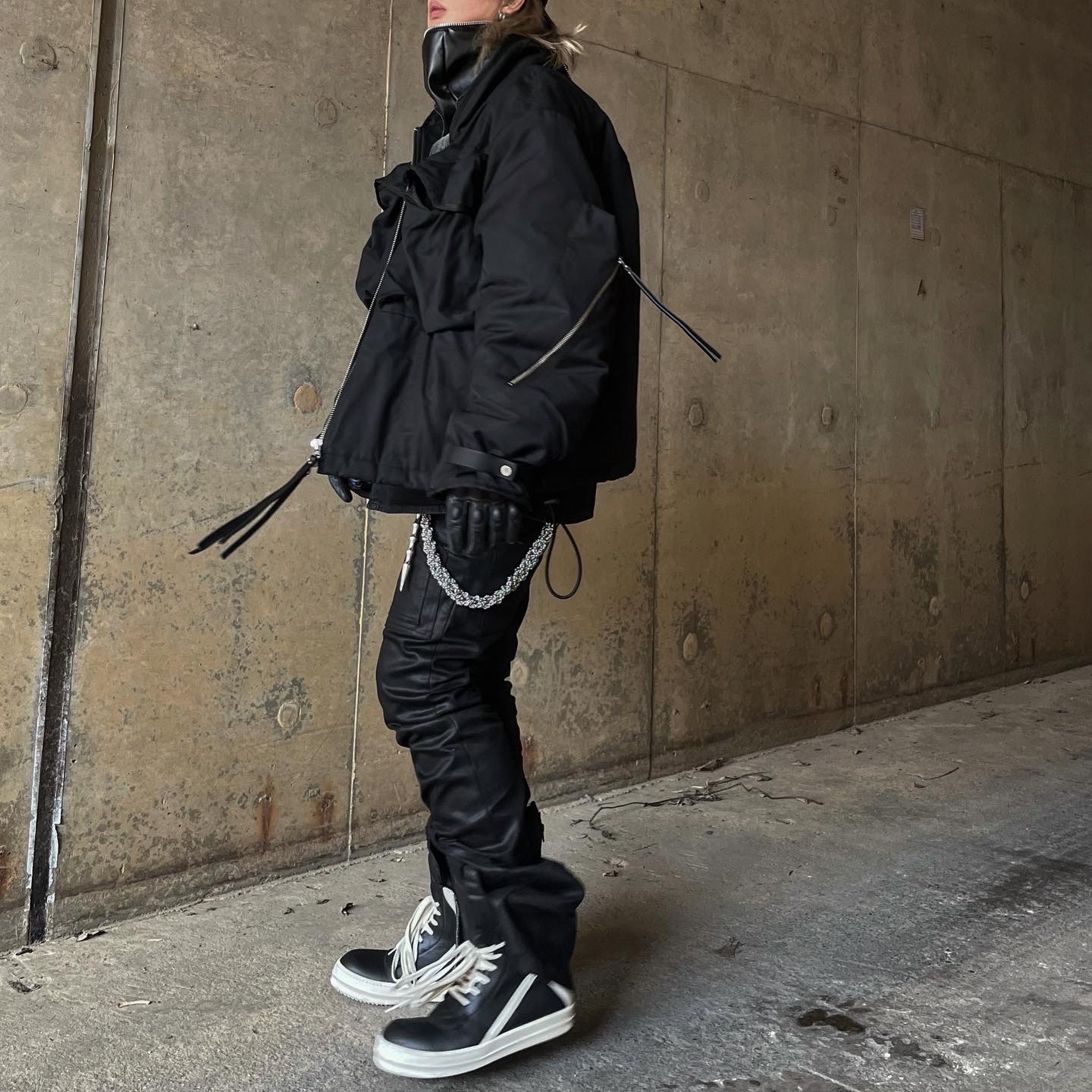 Rick Owens Geobasket Full Grain Calf Leather Strobe Sneakers Black Milk White 착용 스타일 - 2