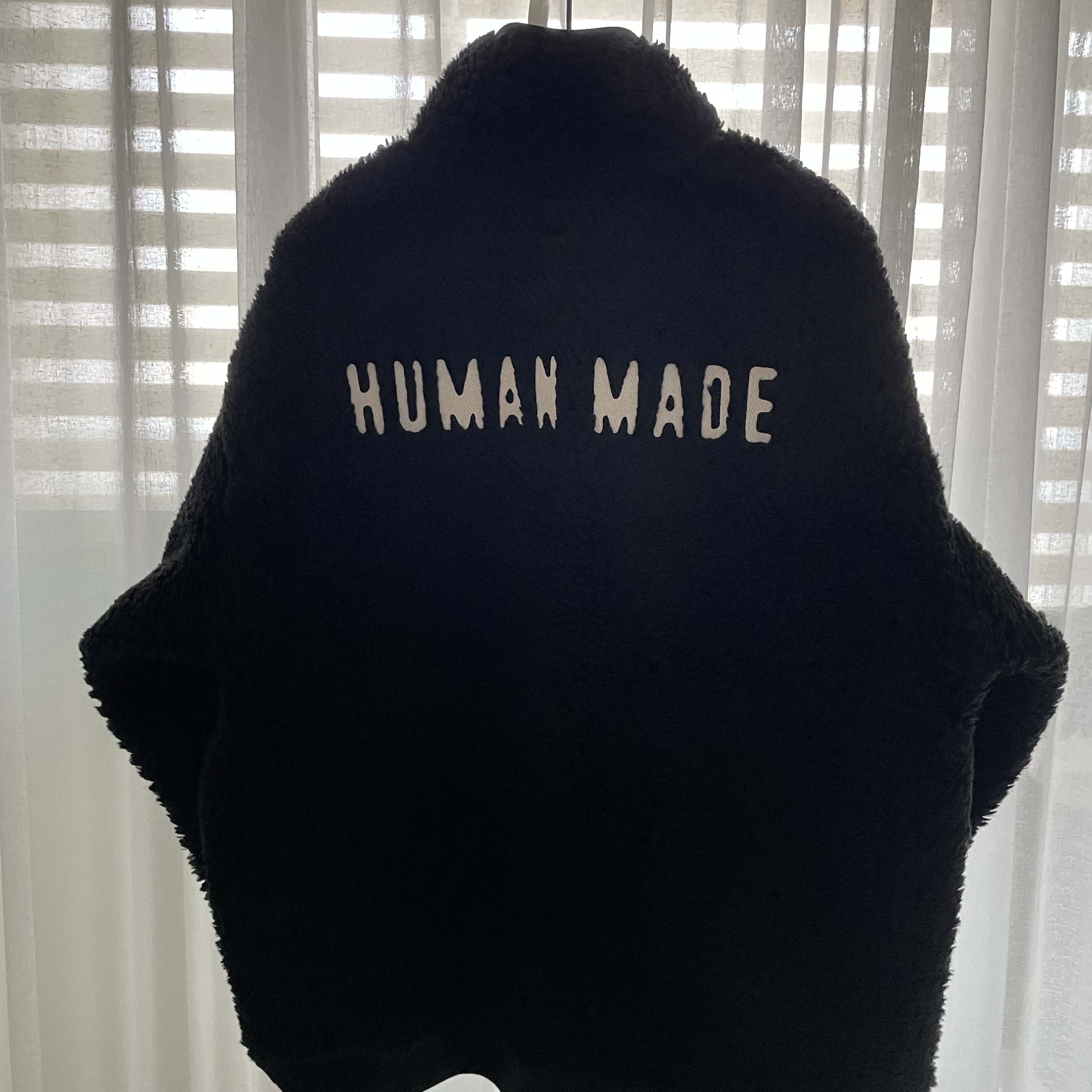 Human Made Boa Fleece Pullover Black 착용 스타일 - 1