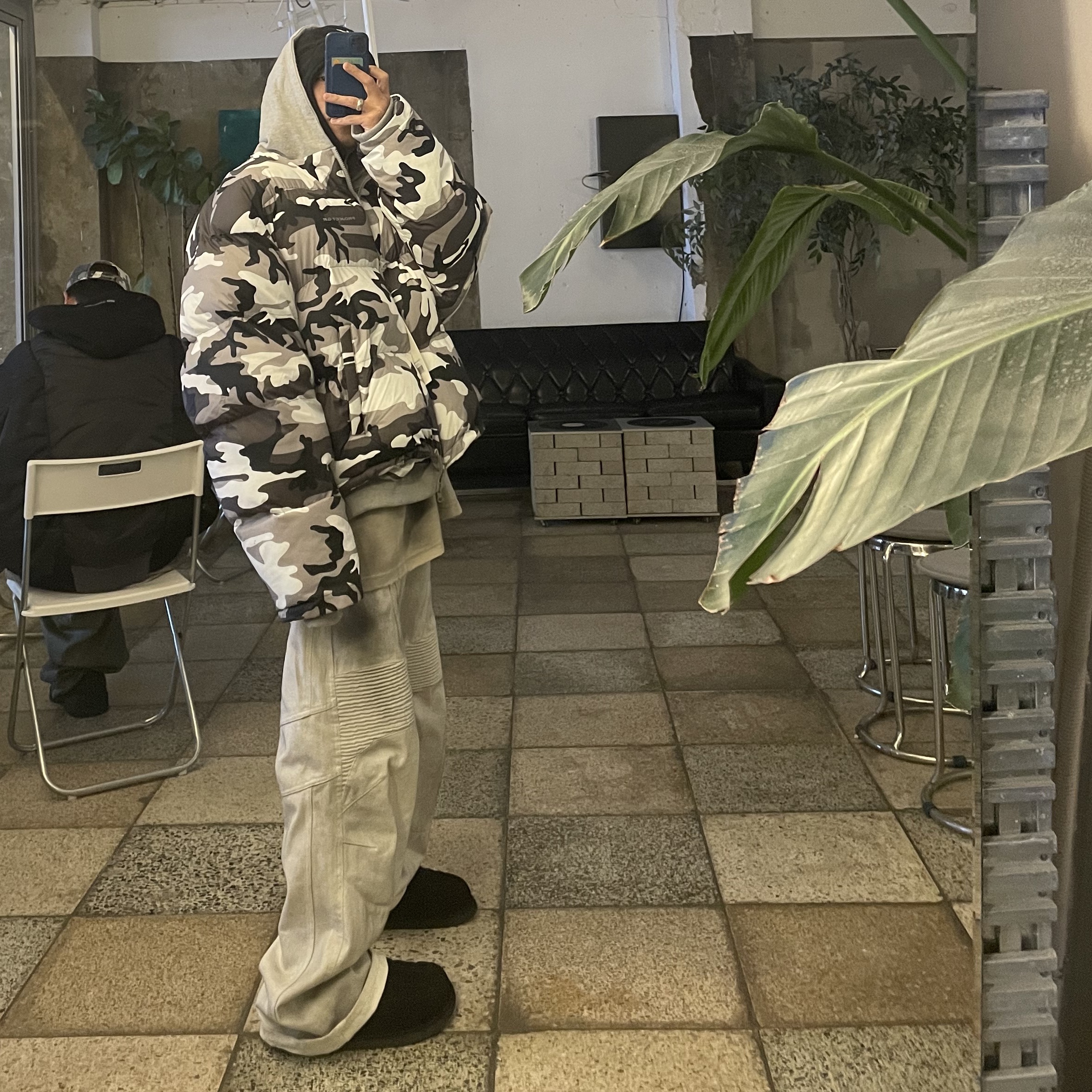 Project G/R Reversible Hooded Puffer Jacket Grey, Kinchi x Yiyae Bone Mule Black 착용 스타일