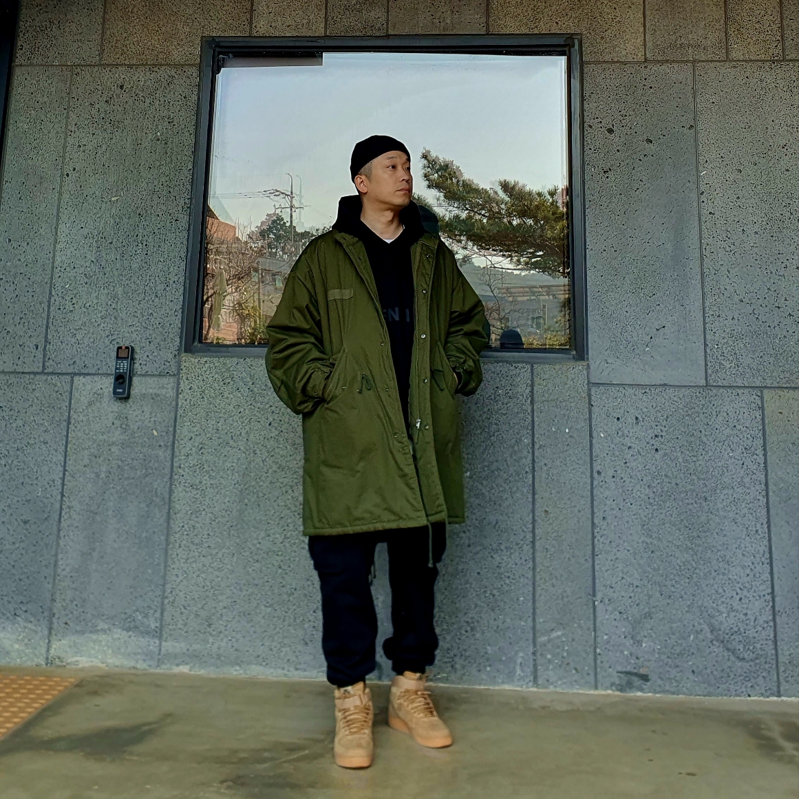 나이키 에어포스 1 하이 플랙스, 에센셜 3D 실리콘 아플리케 풀오버 후드 다크 슬레이트/블랙 2020 착용 스타일 - 3