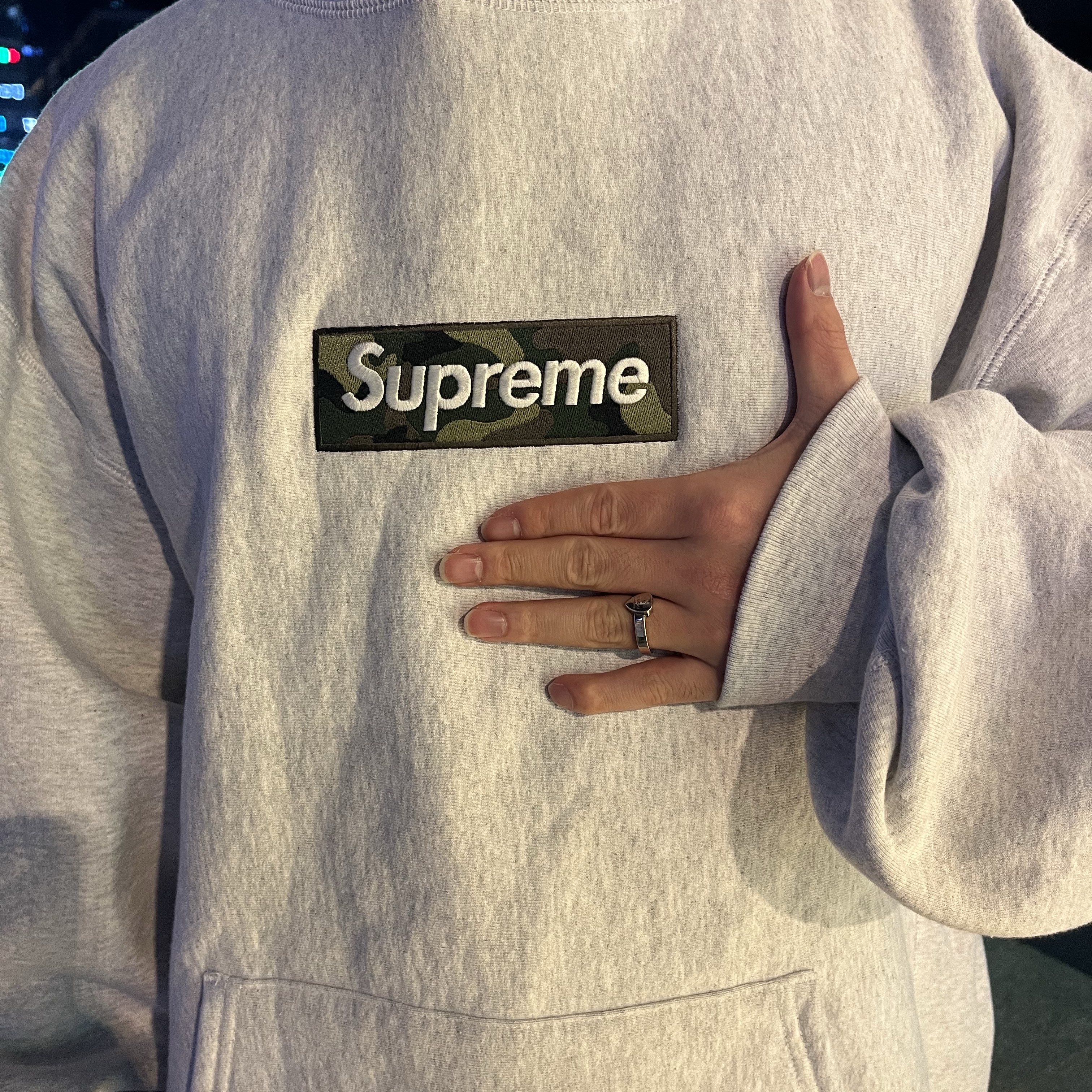 Supreme Box Logo Hooded Sweatshirt Ash Grey - 23FW 착용 스타일 - 2