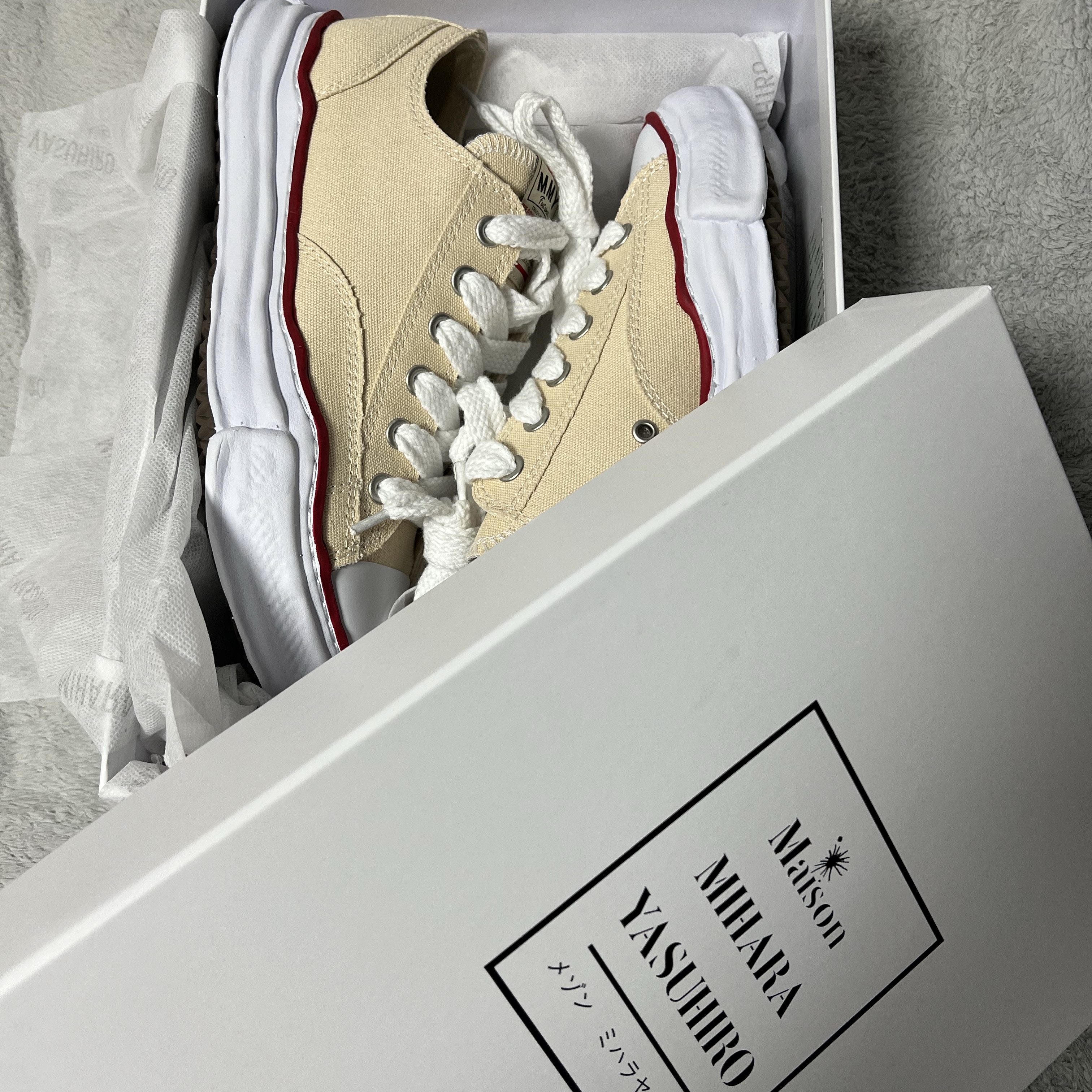 Maison Mihara Yasuhiro Peterson OG Sole Canvas Low-top Sneakers Natural 착용 스타일