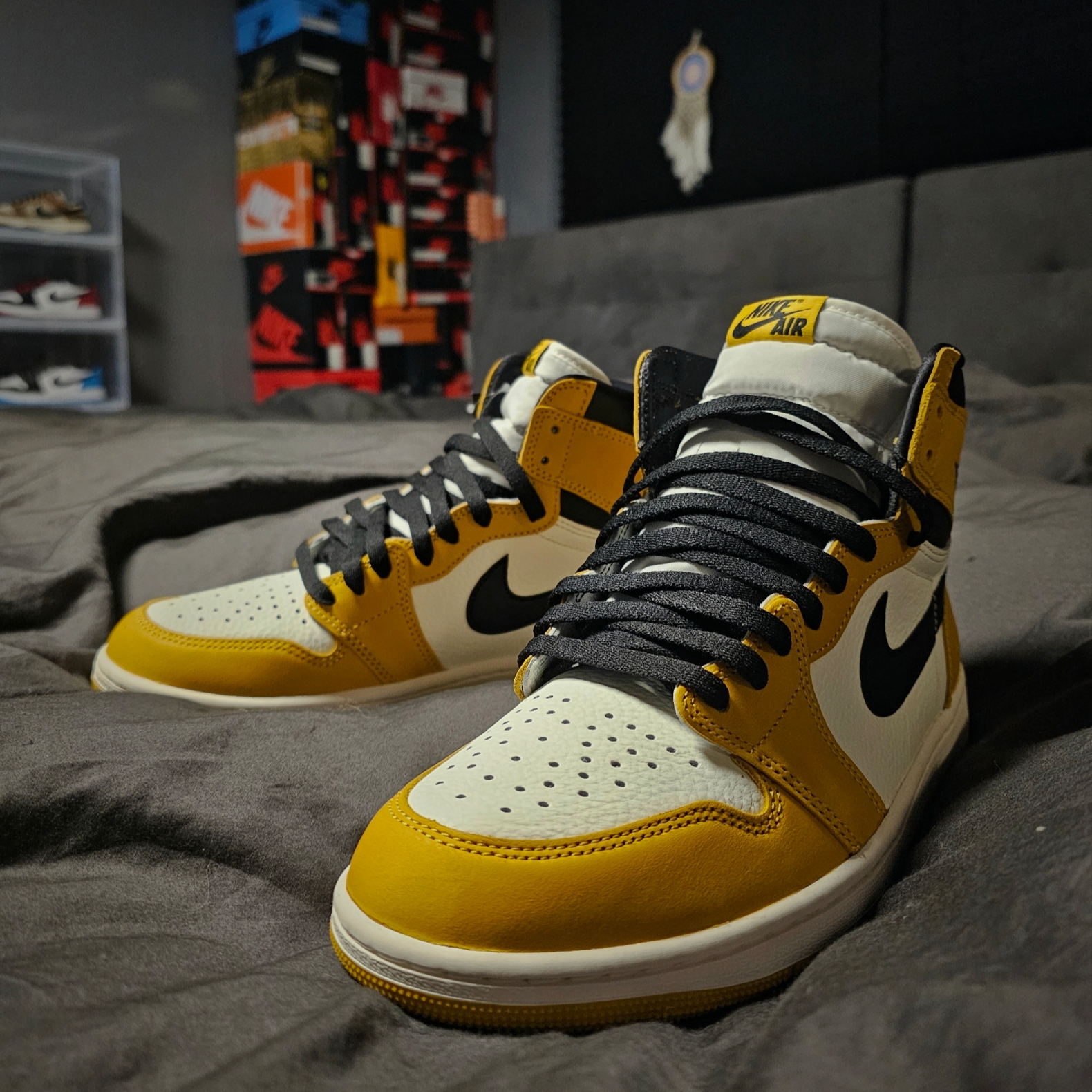 Jordan 1 Retro High OG Yellow Ochre 착용 스타일 - 5
