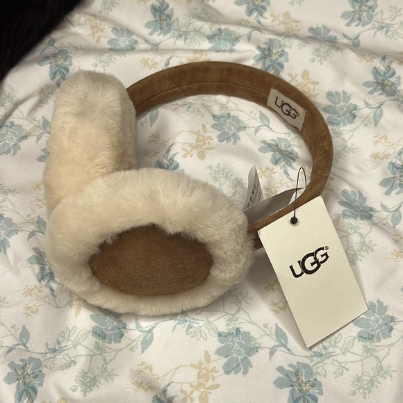 (Kids) UGG Classic Earmuff Chestnut 착용 스타일
