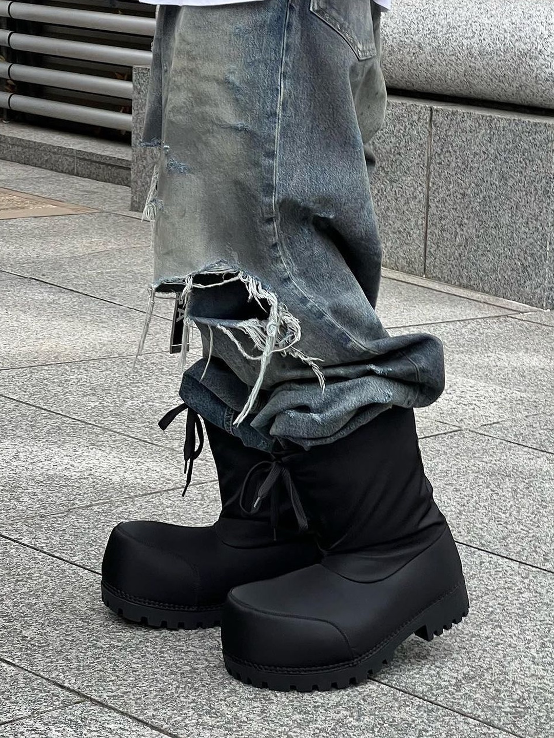Balenciaga Skiwear Alaska Nylon High Boot Black 착용 스타일 - 2