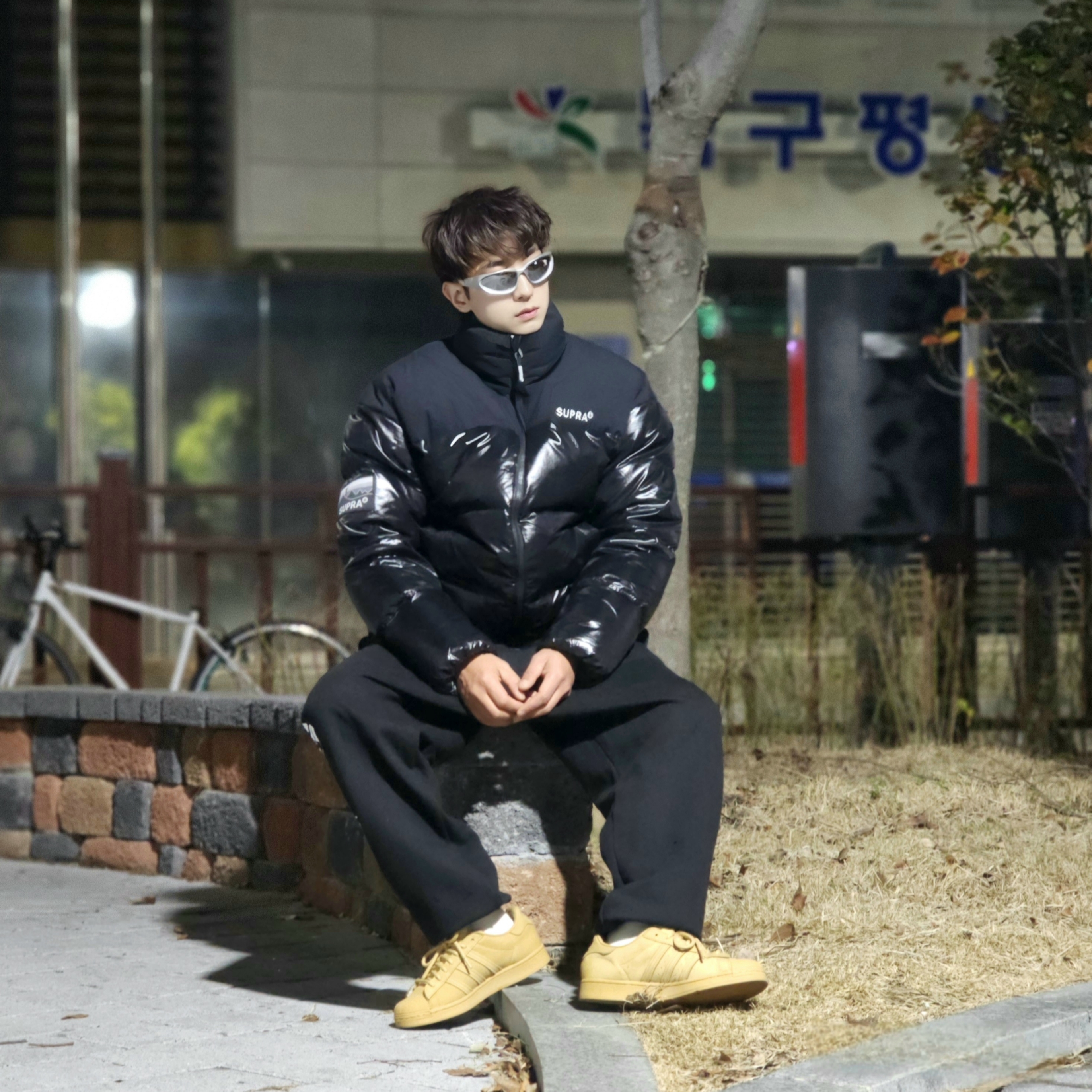Adidas Superstar Golden Beige 착용 스타일 - 3
