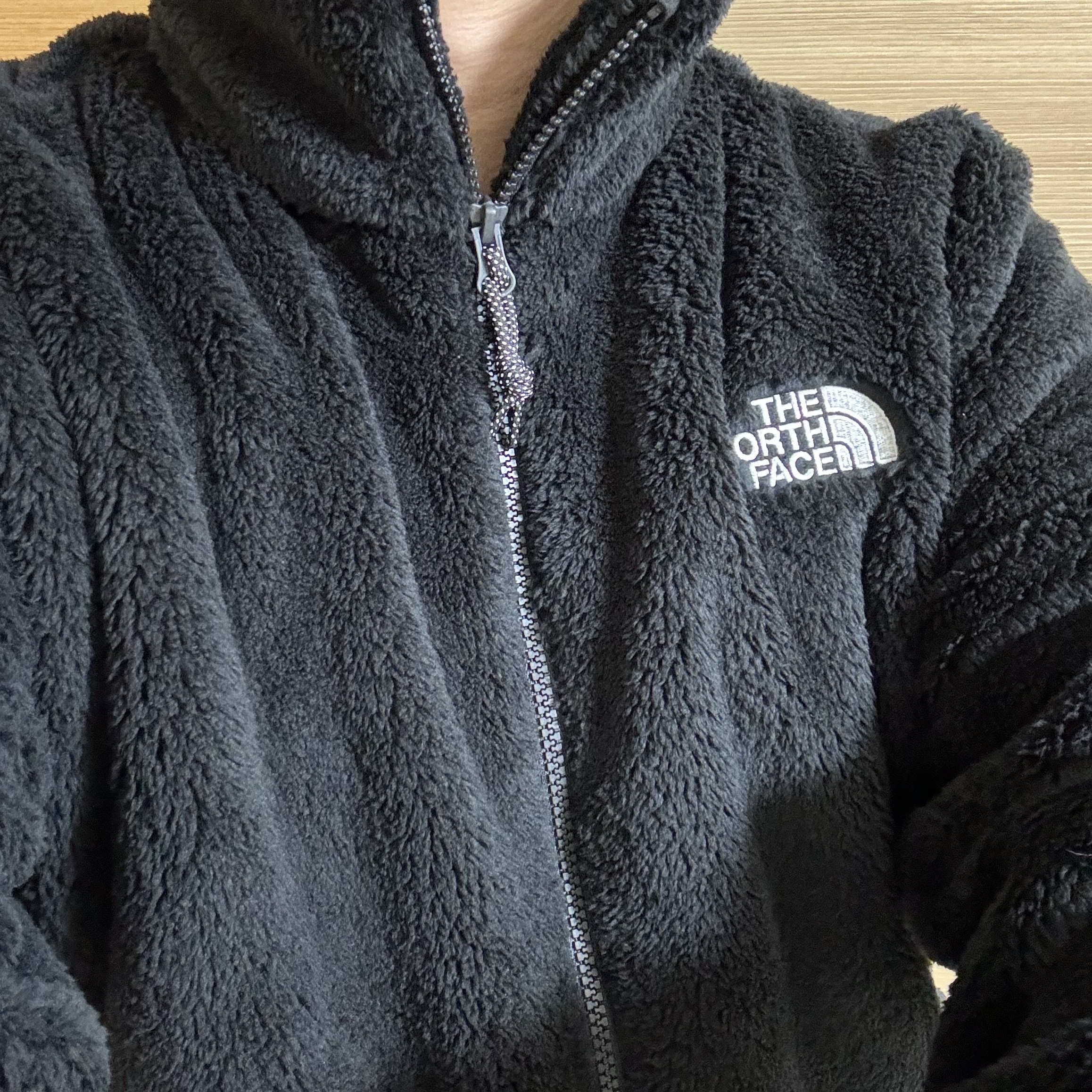 Stone Island 40324 Packable Loom Woven Chambers R-Nylon Down-TC Jacket Black - 23FW 착용 스타일 - 1