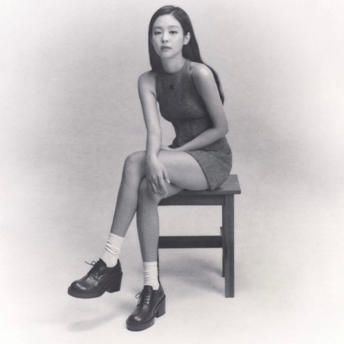 (W) Courreges Sleeveless Wool Mini Dress Black White 착용 스타일