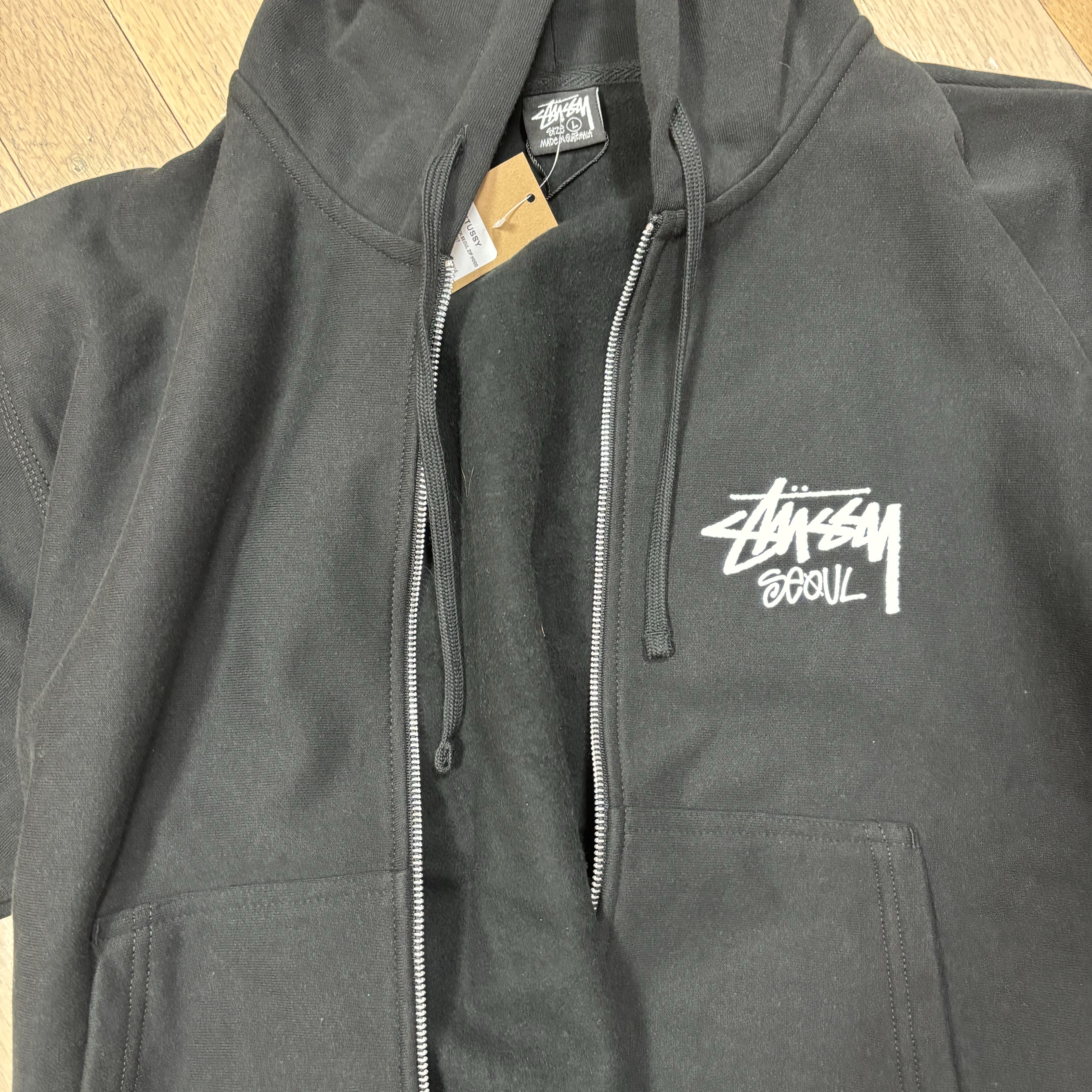 Stussy Stock Seoul Zip Hood Black 2023 착용 스타일 - 2
