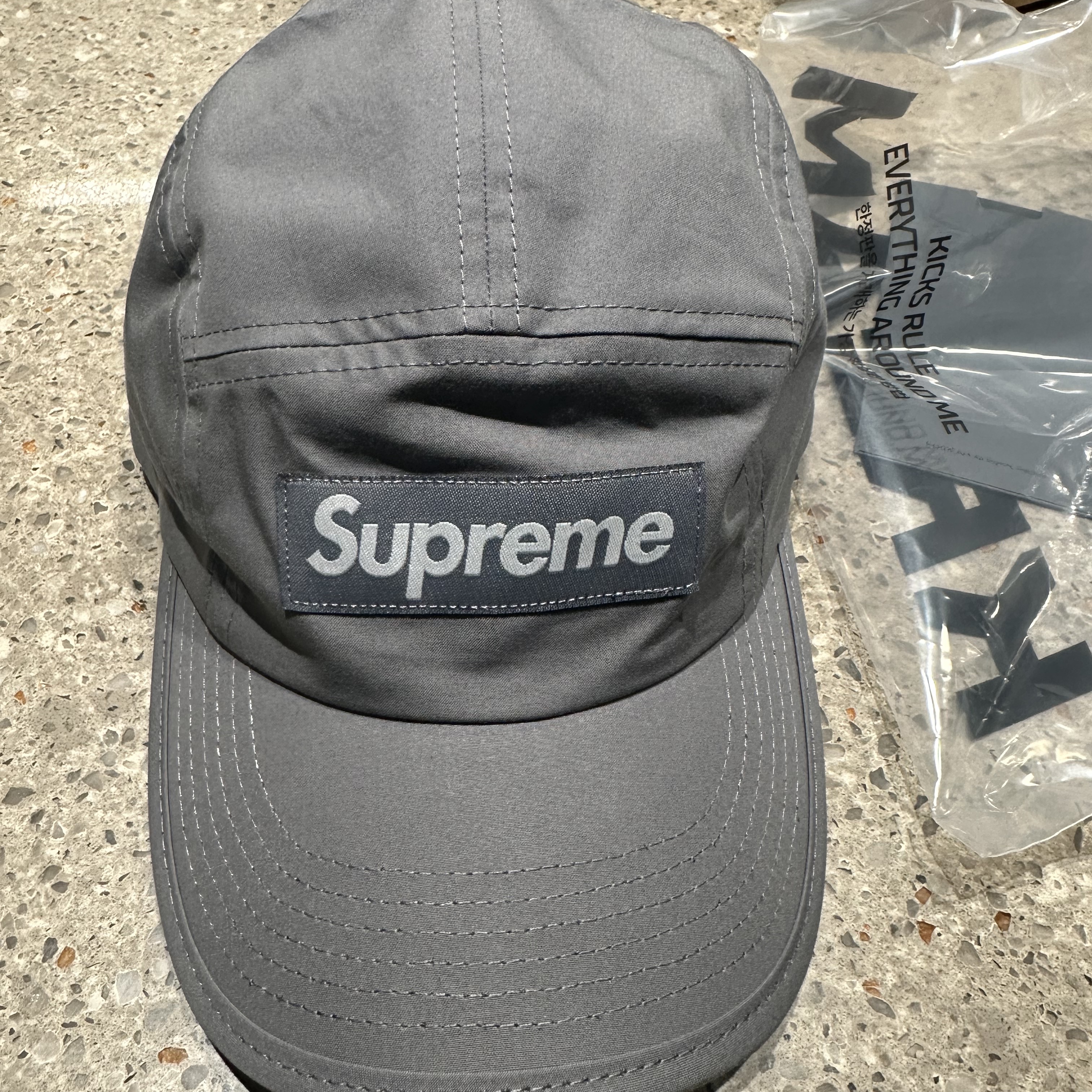Supreme Ventile Camp Cap Grey - 22FW 착용 스타일
