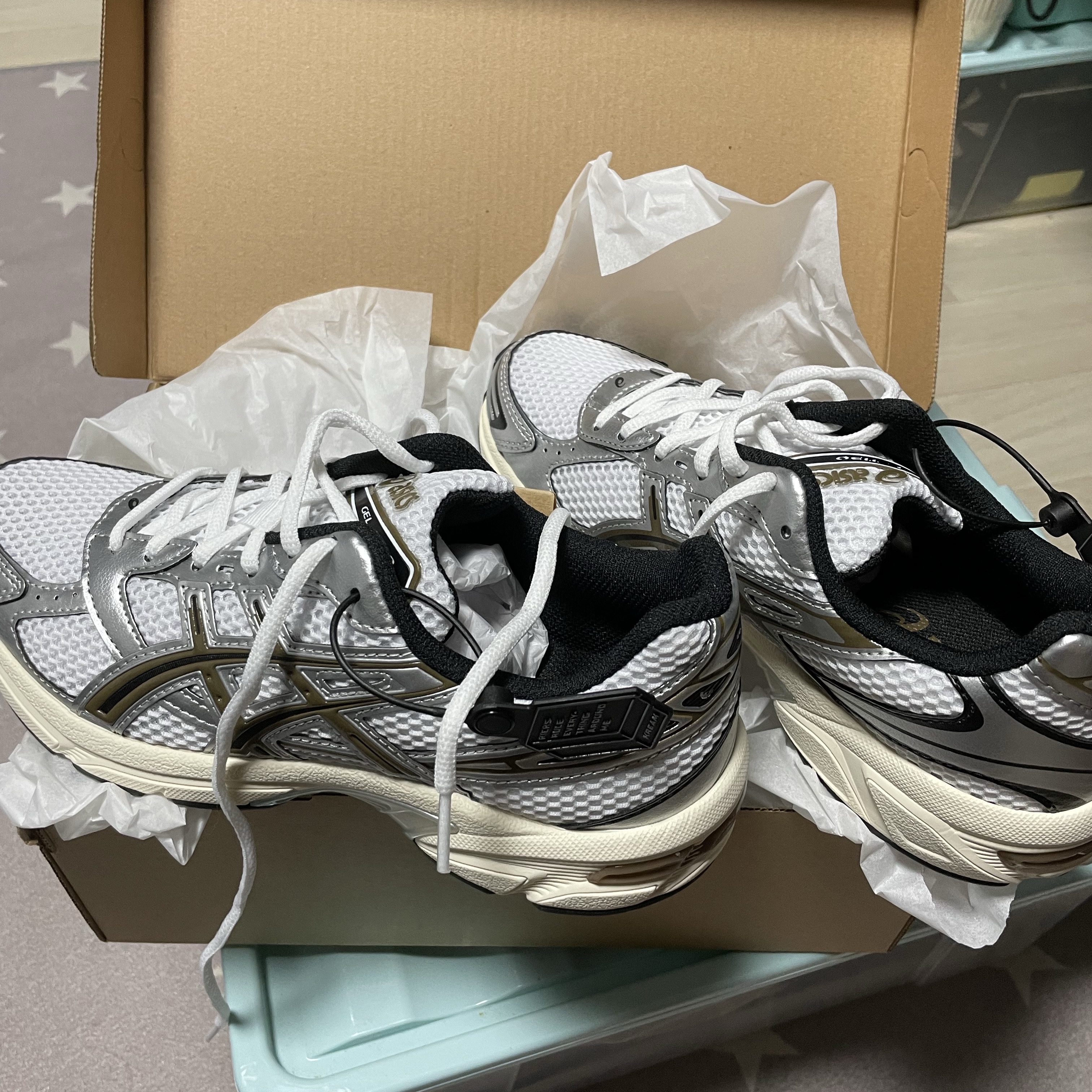 Asics Gel-1130 White Clay Canyon 착용 스타일