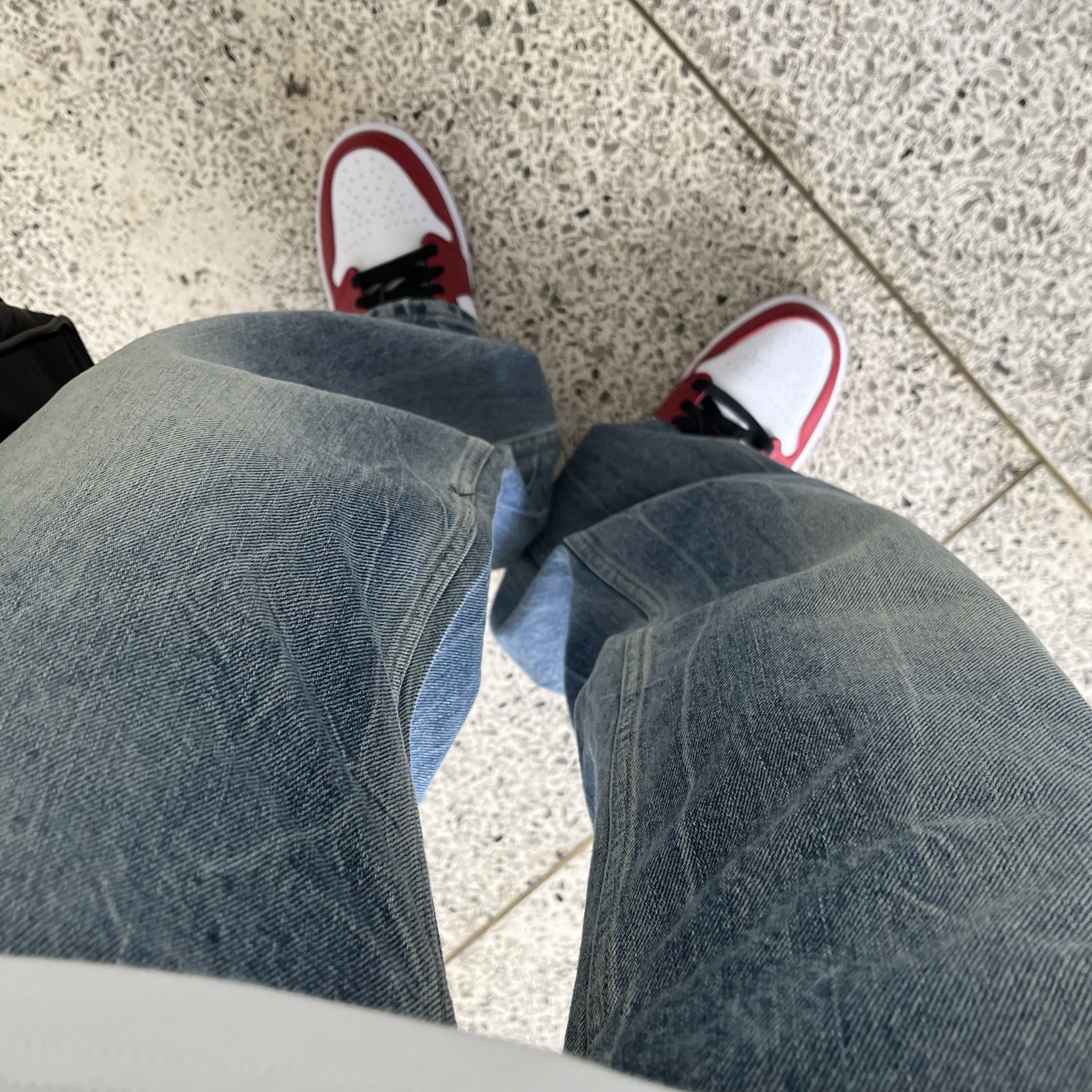 Jordan 1 Mid Chicago 2020 착용 스타일 - 1