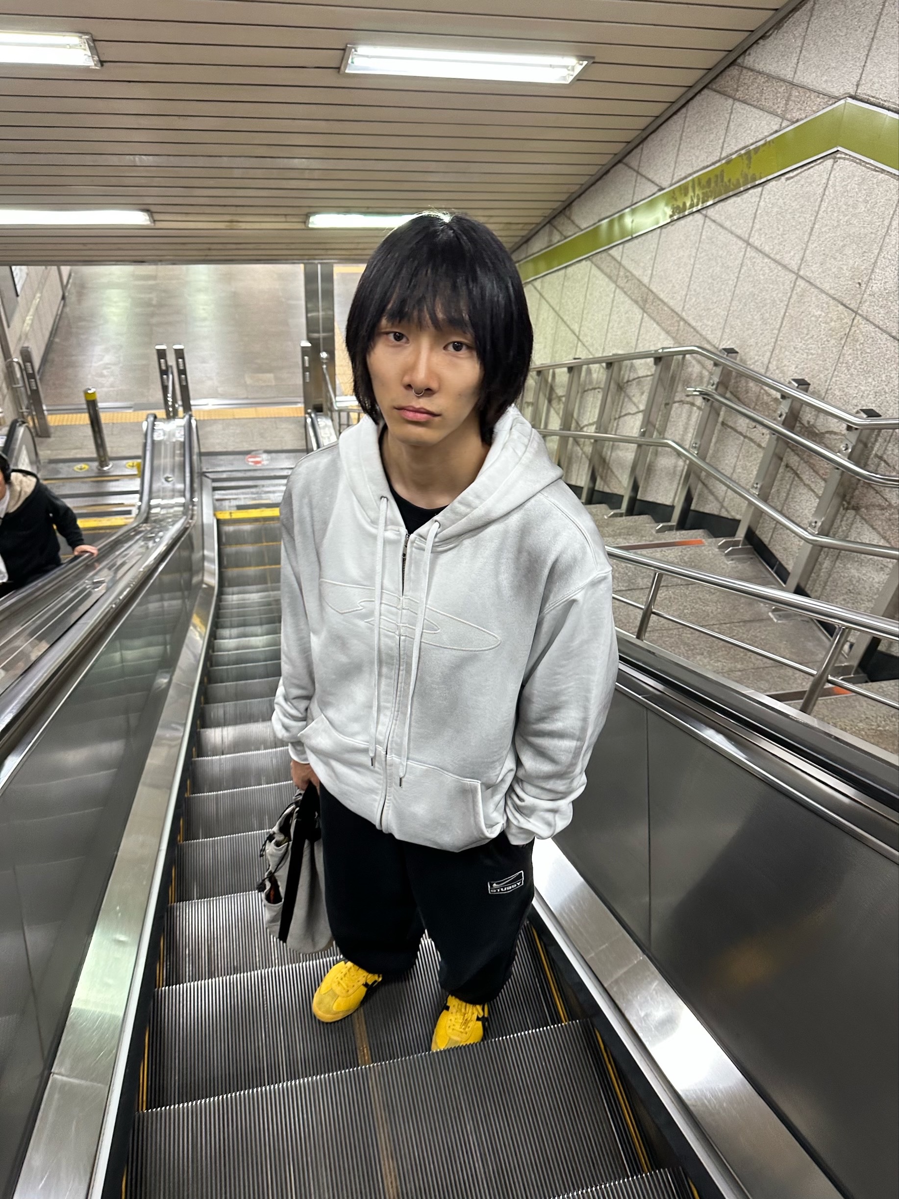 Nike x Stussy NRG Washed Fleece Pants Black (DO5296-010), Onitsuka Tiger Mexico 66 Yellow Black 착용 스타일 - 2