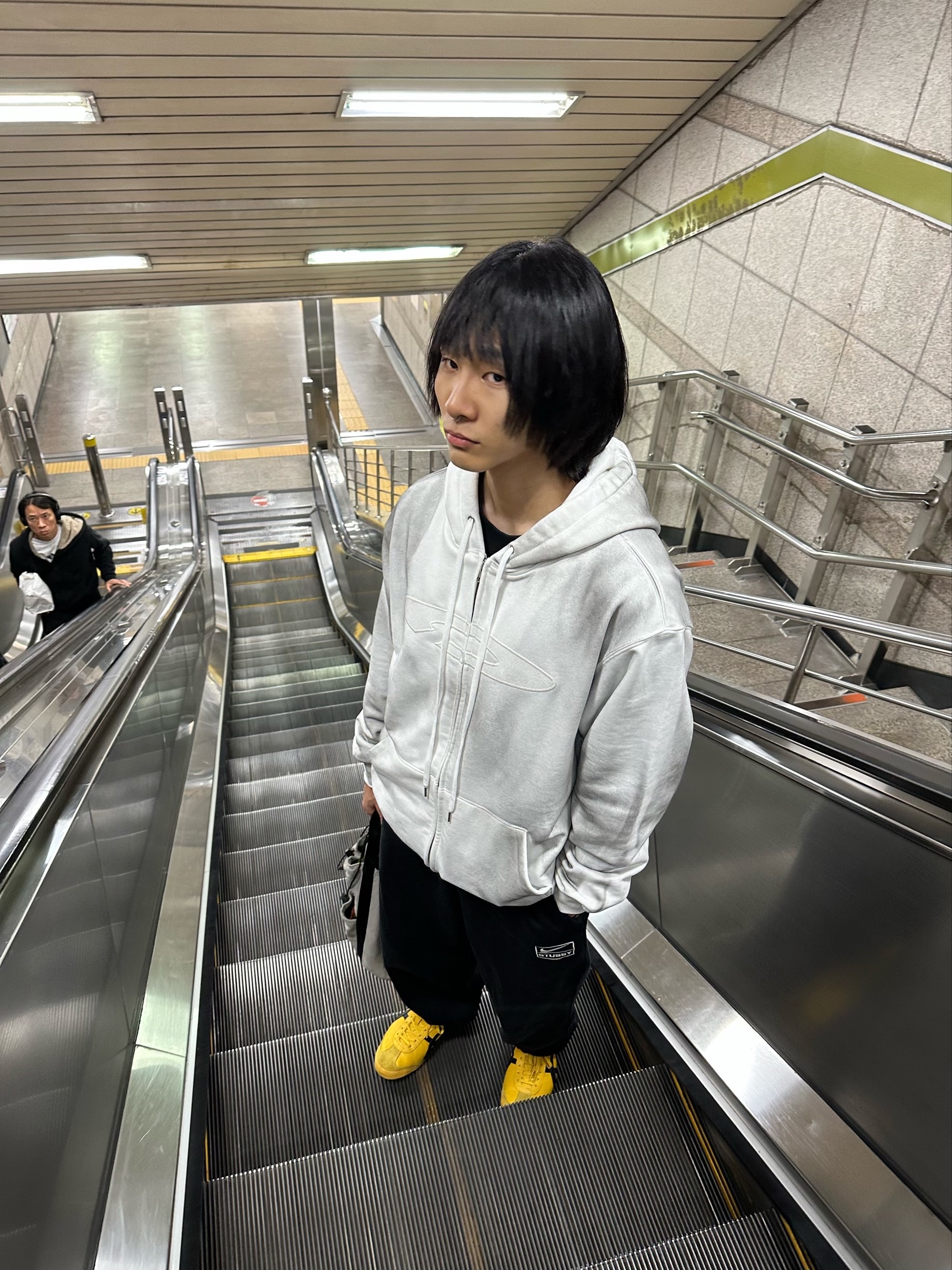 Nike x Stussy NRG Washed Fleece Pants Black (DO5296-010), Onitsuka Tiger Mexico 66 Yellow Black 착용 스타일 - 3