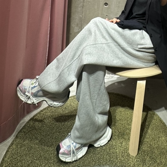 Nike x Stussy NRG RA Fleece Pants Dark Grey Heather (DJ9490-063), Balenciaga 3XL Sneakers White Red Blue 착용 스타일 - 3