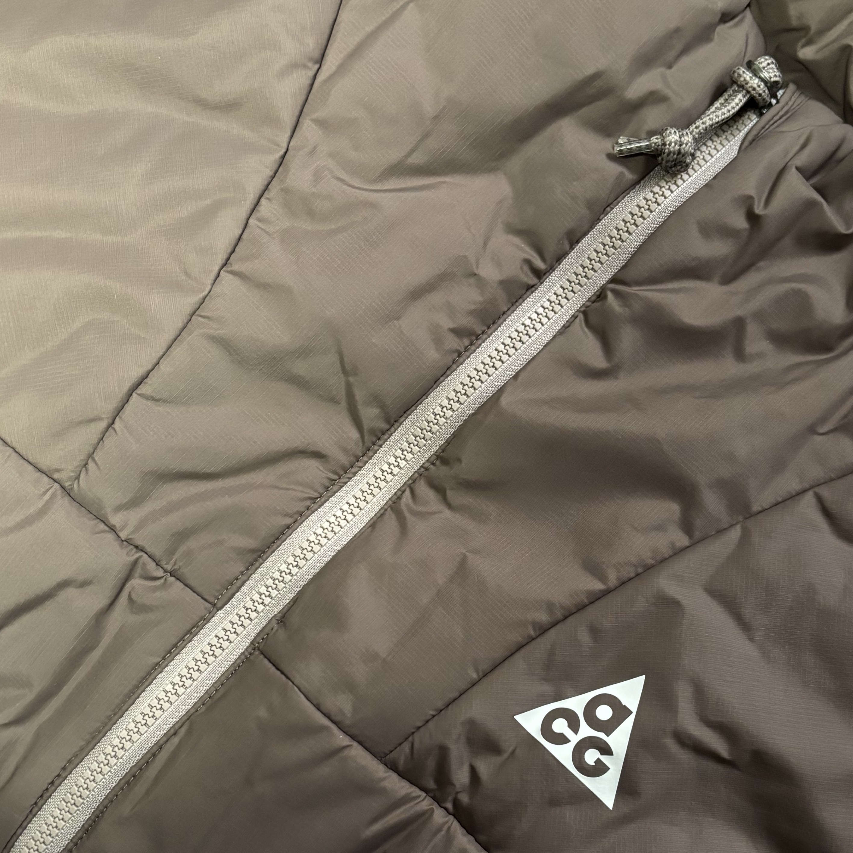 Nike ACG Therma-Fit ADV Rope de Dope Full Zip Vest Iron Stone - Asia 착용 스타일 - 1