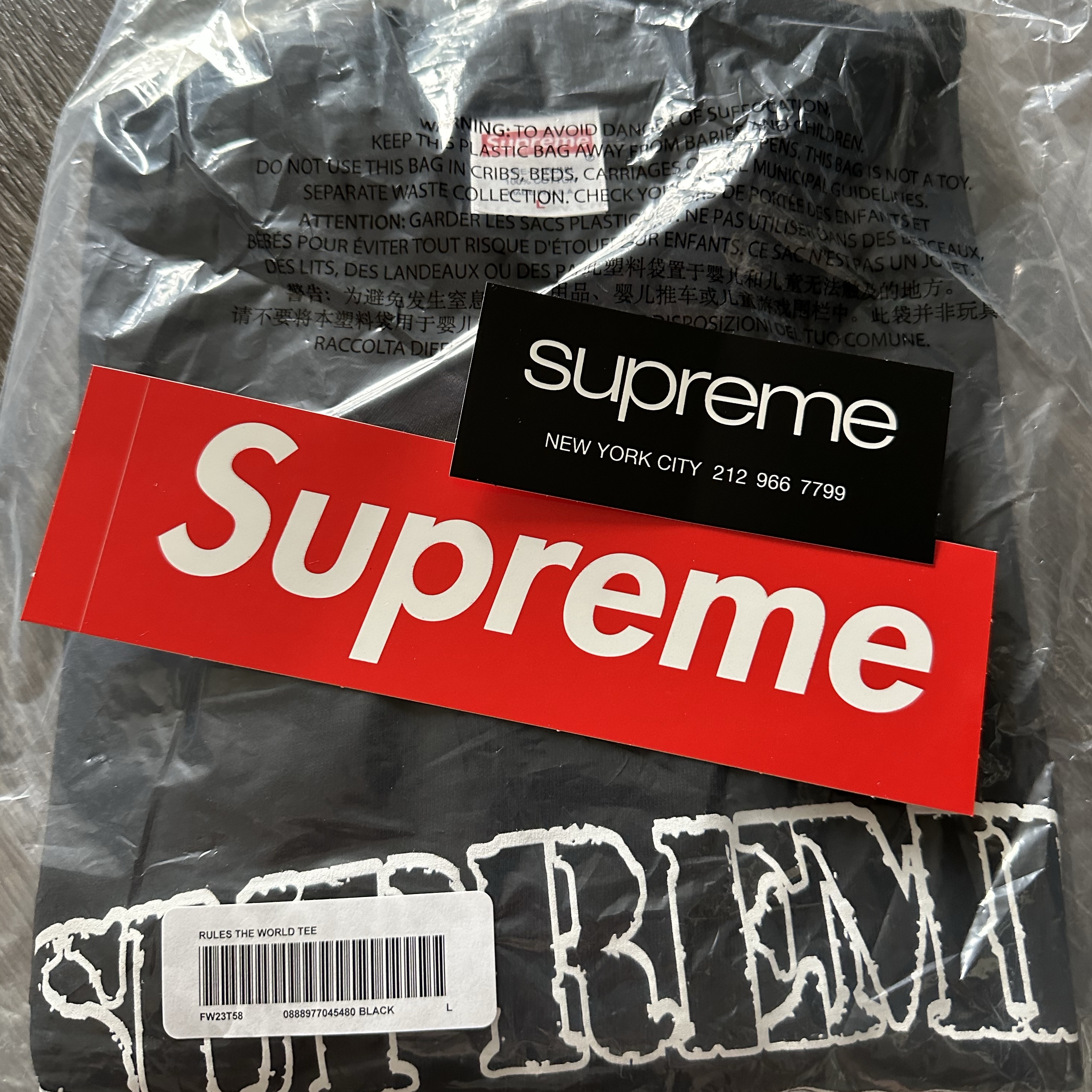 Supreme x Corteiz Rules The World T-Shirt Black - 23FW 착용 스타일