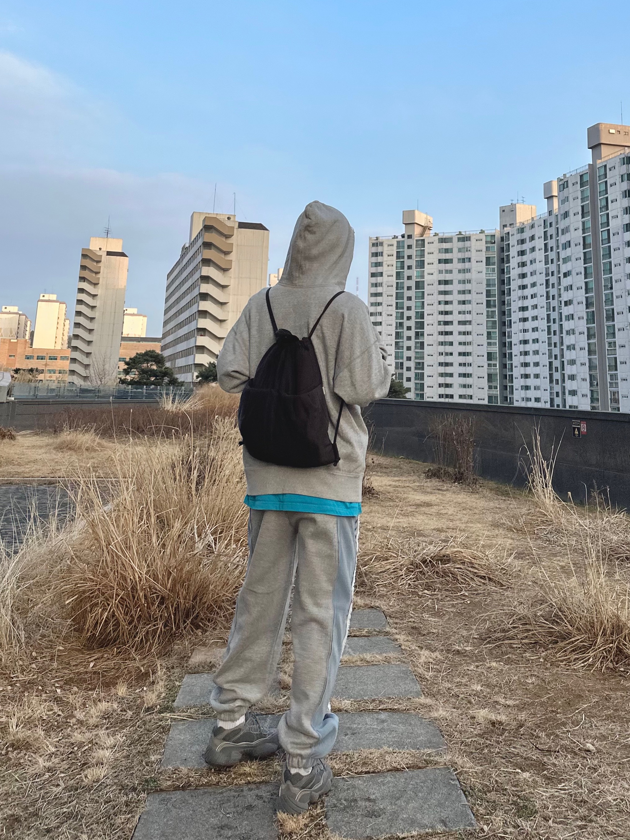 Adidas Yeezy 500 Granite, (W) Isabel Marant Mansel Hoodie Grey - 21SS 착용 스타일 - 4