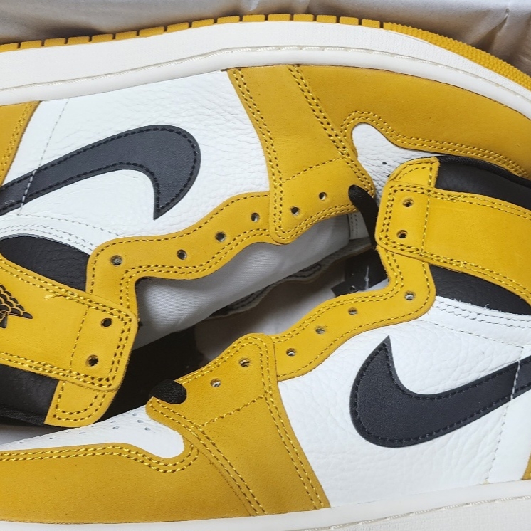Jordan 1 Retro High OG Yellow Ochre 착용 스타일 - 1