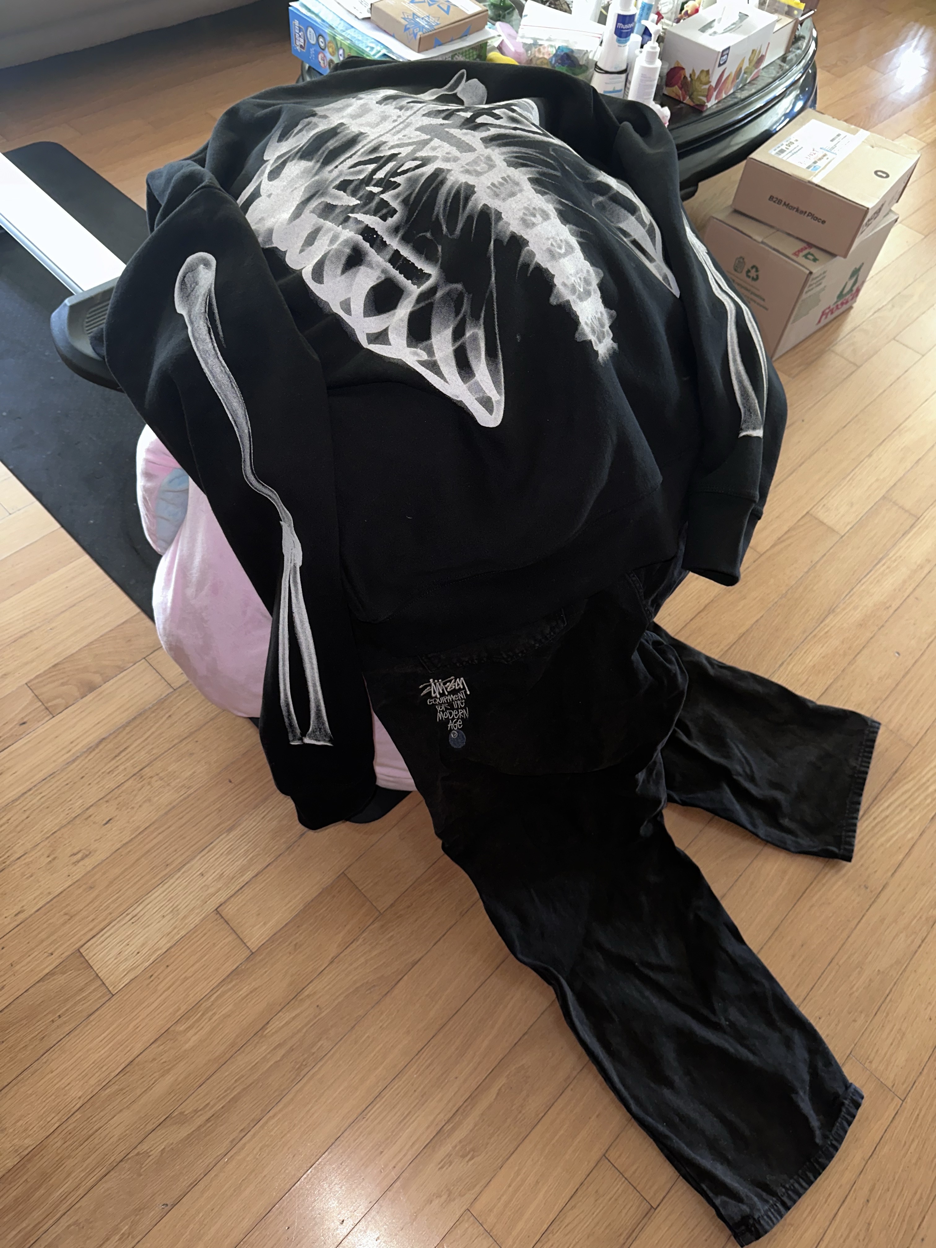Stussy Rib Cage Zip Hoodie Black White, Stussy Washed Canvas Big OL' Jean Black 착용 스타일 - 1