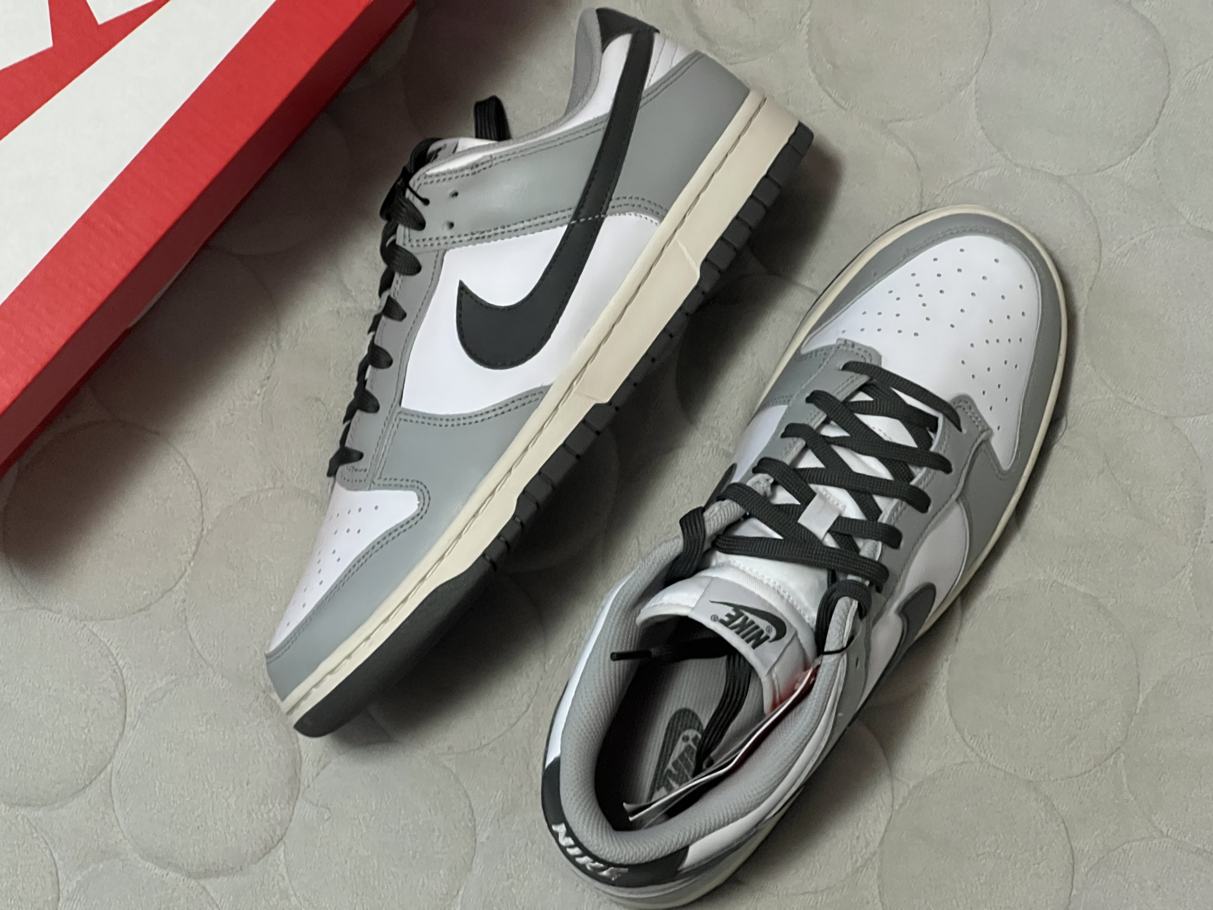 (W) Nike Dunk Low Light Smoke Grey 착용 스타일