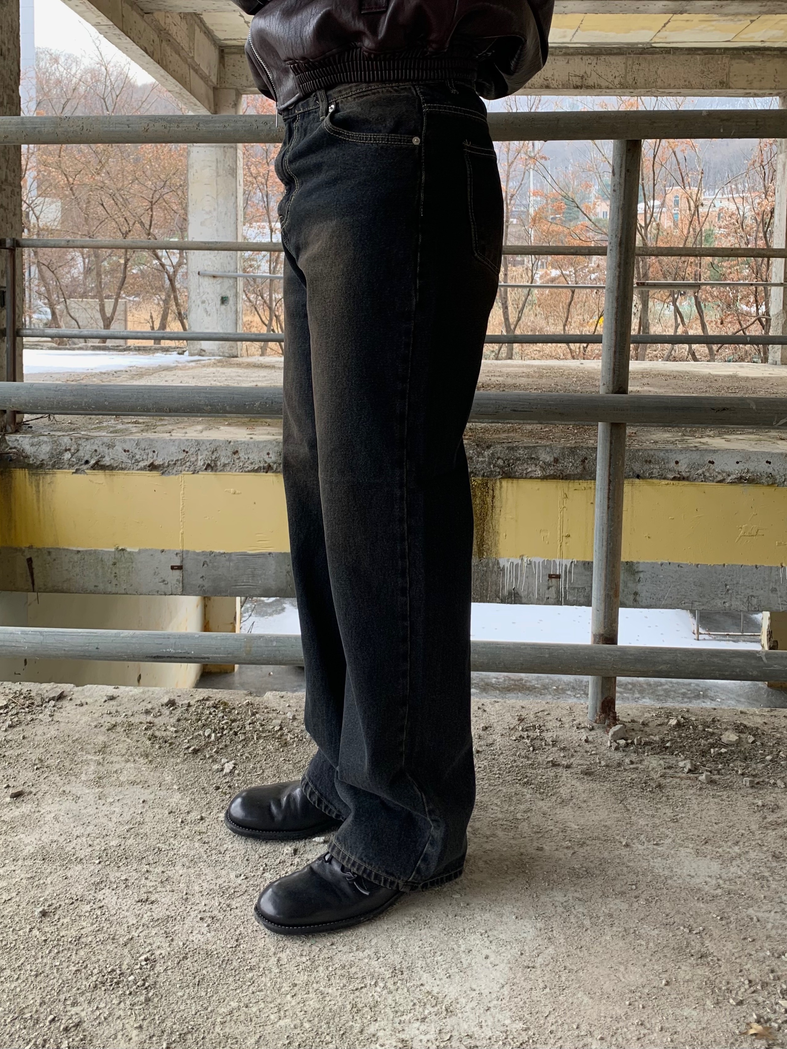 Guidi 992 Horse Full Grain Leather Derby Black 착용 스타일 - 3