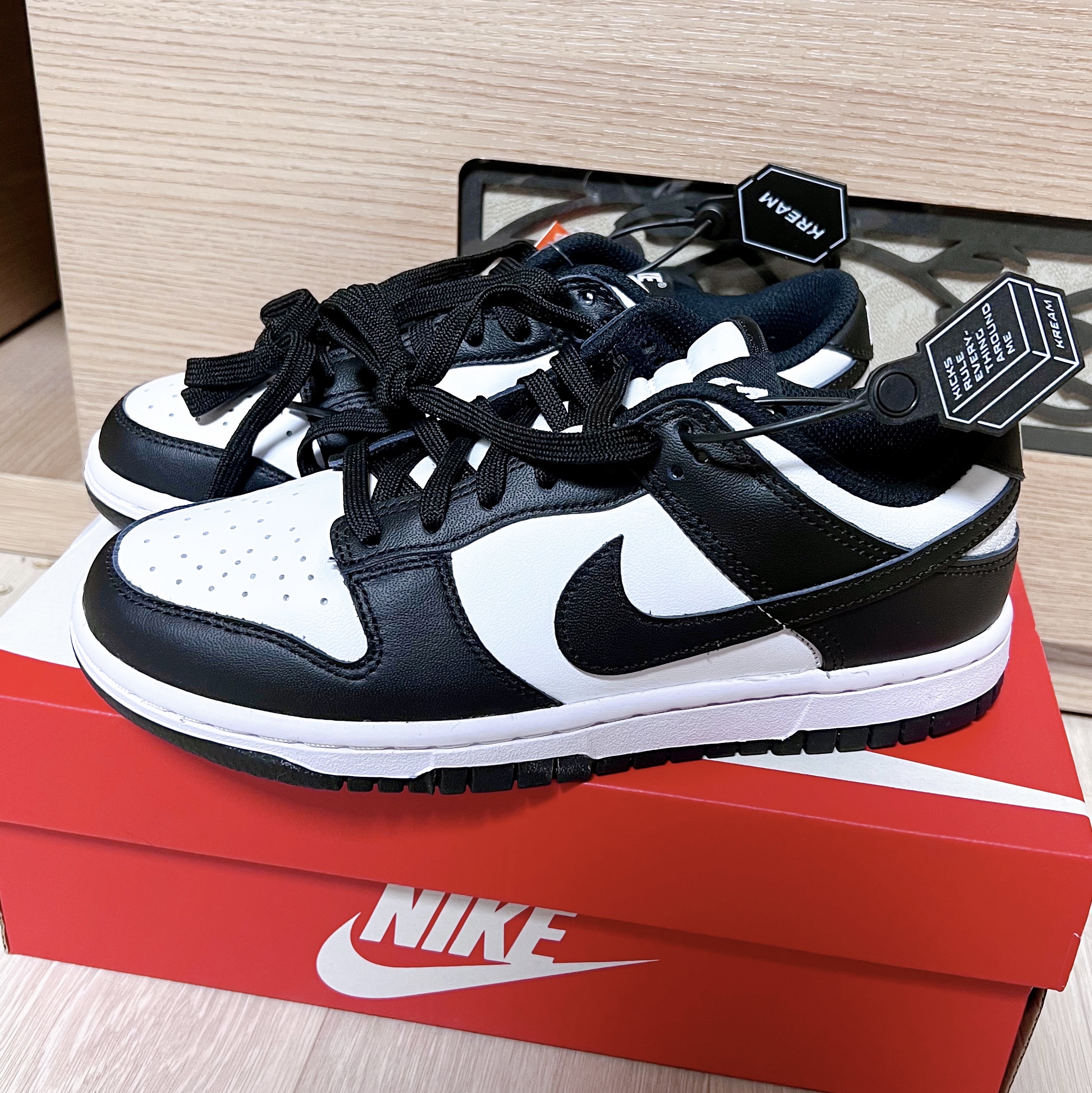 (W) Nike Dunk Low Black 착용 스타일