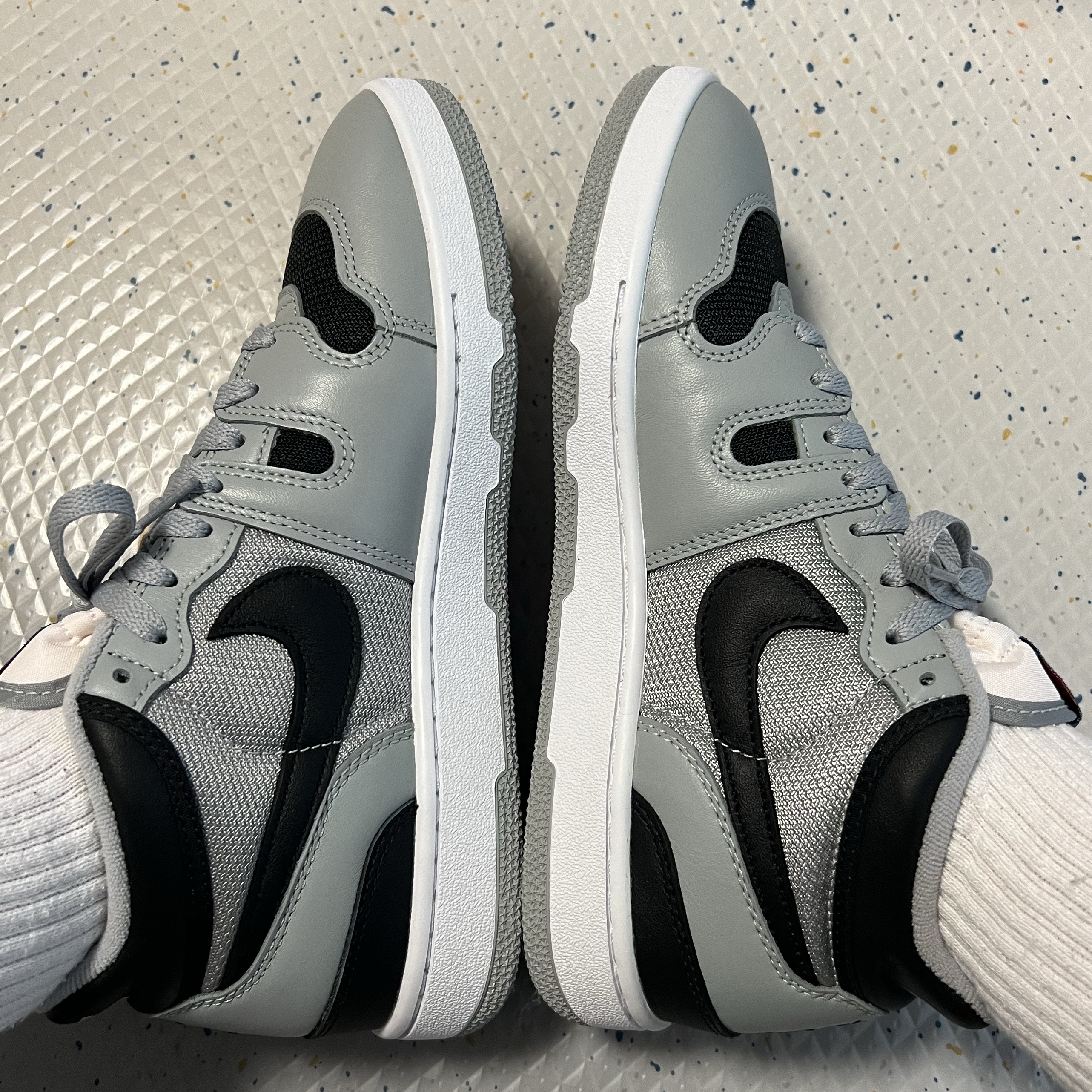 Nike x Travis Scott Mac Attack SP Light Smoke Grey 착용 스타일 - 2