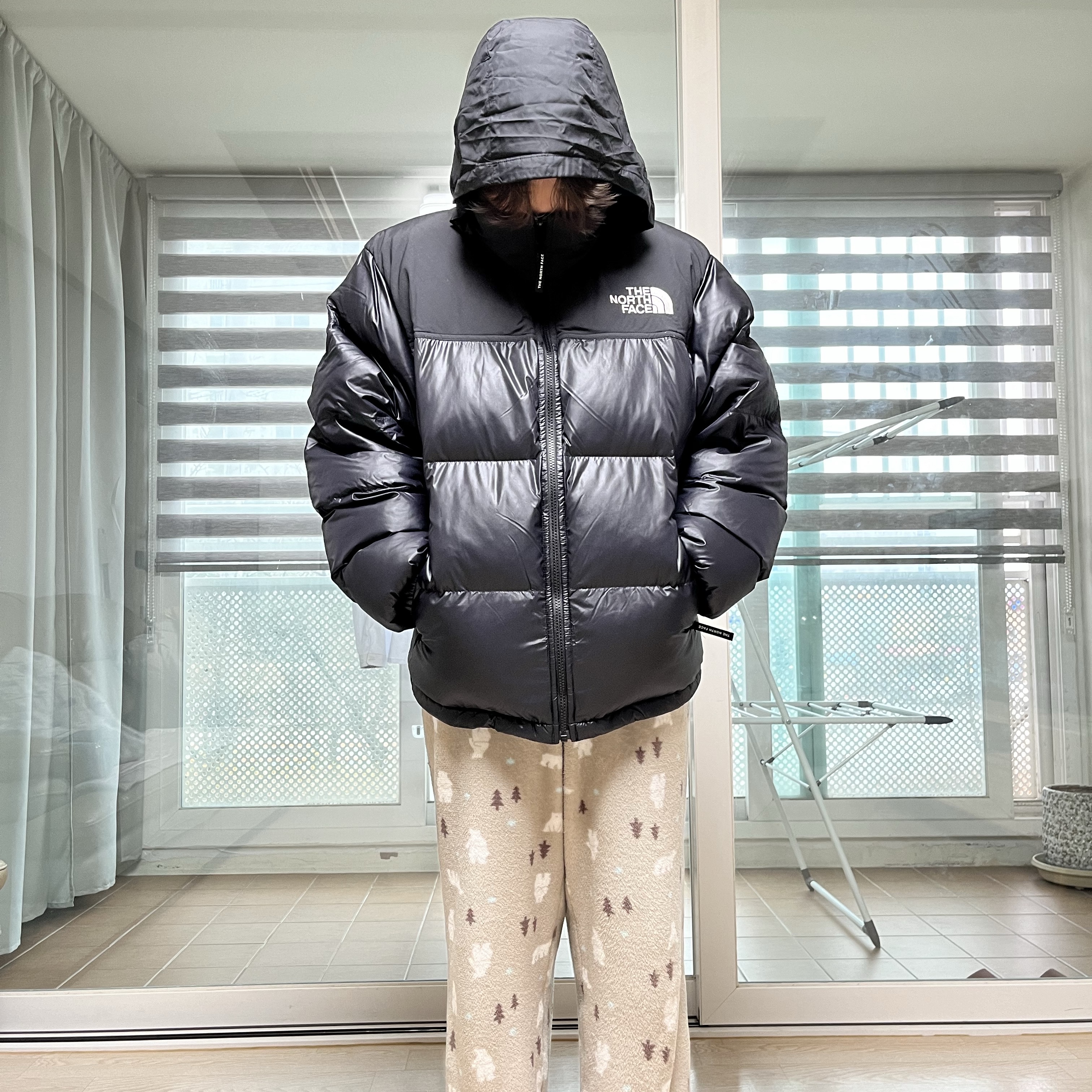 The North Face On Ball Jacket Black 착용 스타일 - 2
