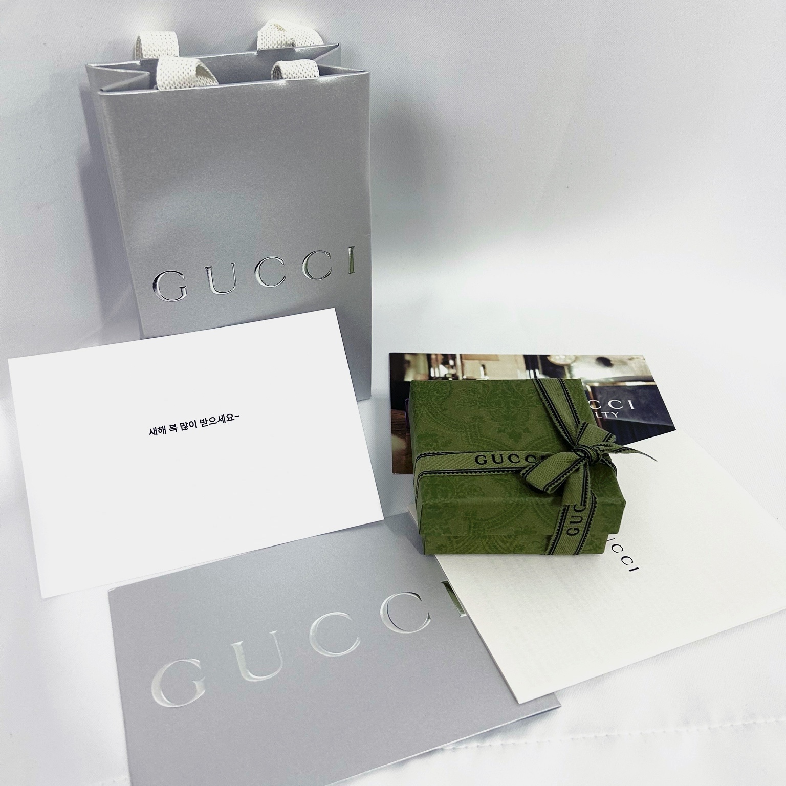Gucci Interlocking G Bracelet Silver 착용 스타일 - 1