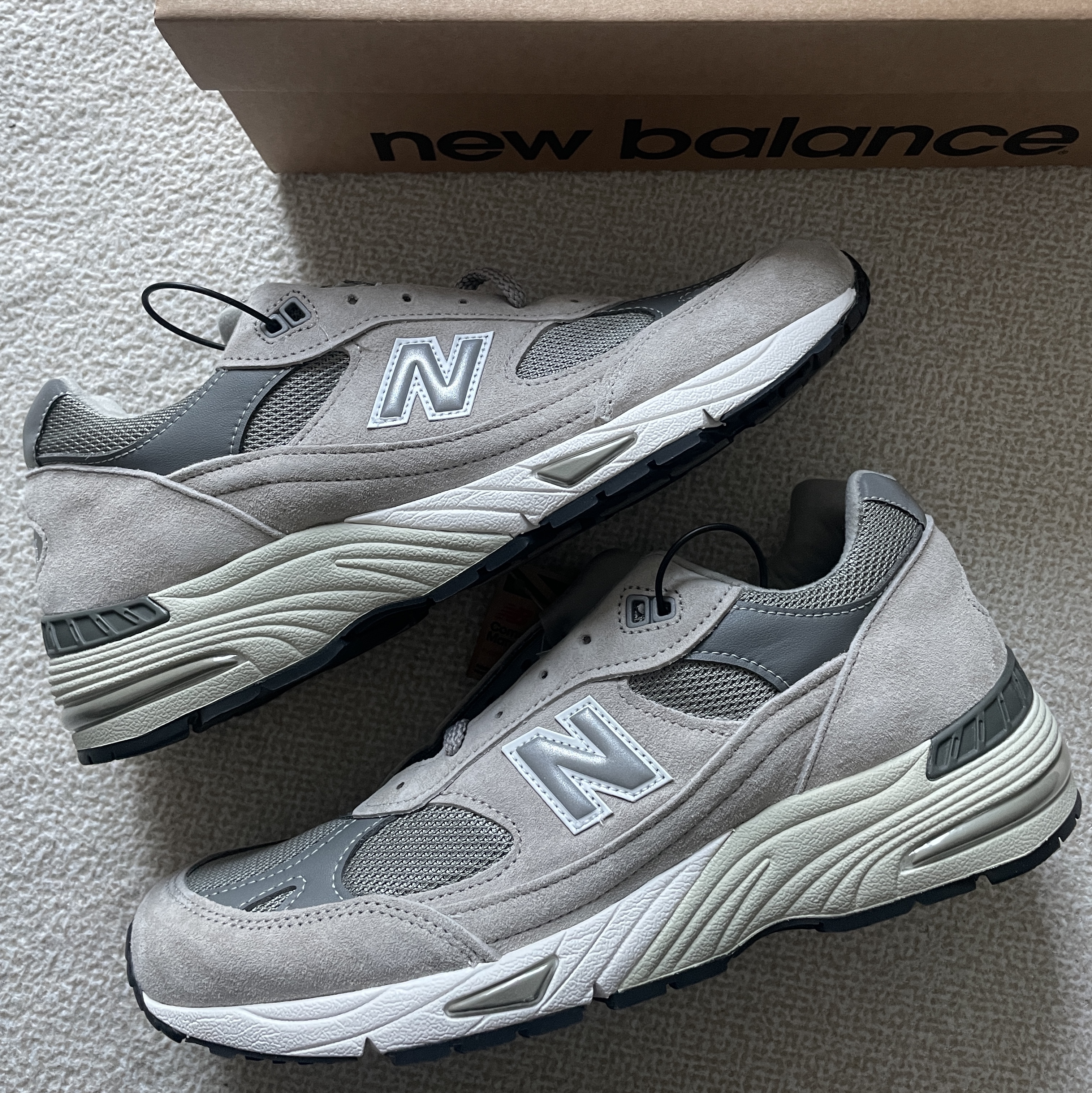 New Balance 991 Made in UK Grey 착용 스타일
