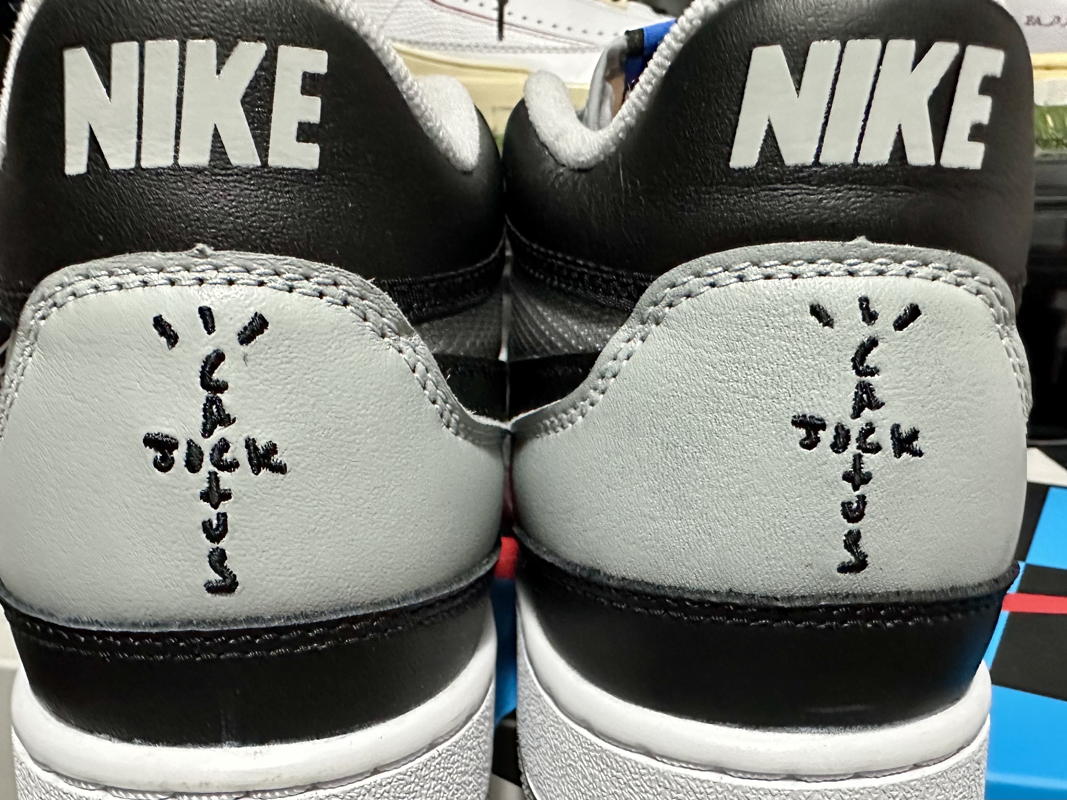 Nike x Travis Scott Mac Attack SP Light Smoke Grey 착용 스타일 - 3