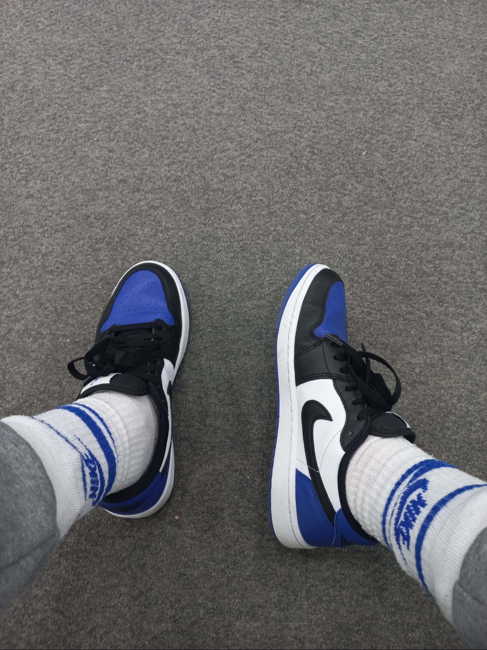 Jordan 1 Low Golf Sport Royal, Nike NSW Everyday Essential Crew Socks White Game Royal (3 Pack/Korean Ver.) 착용 스타일