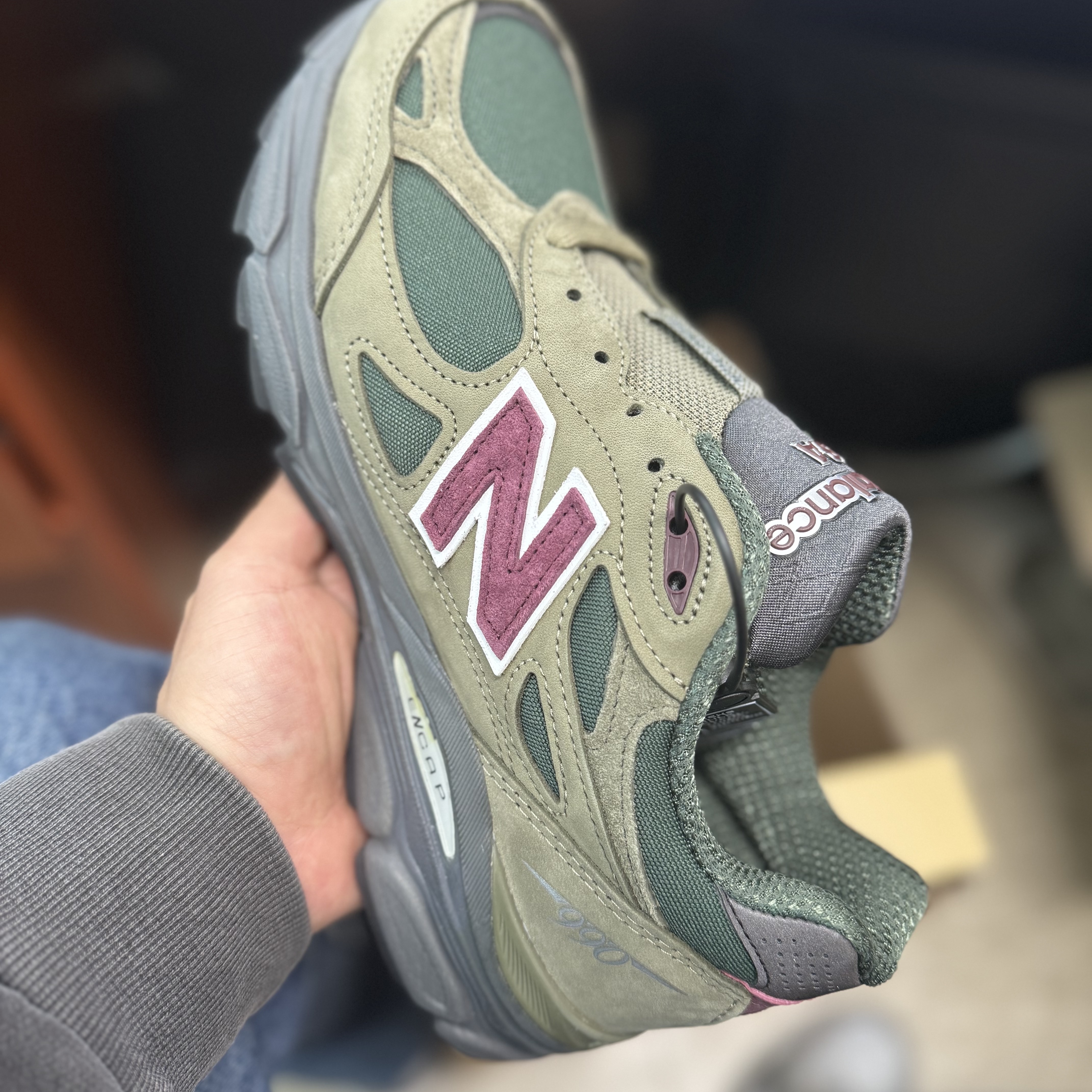 New Balance 990v3 Made in USA Green Purple 착용 스타일