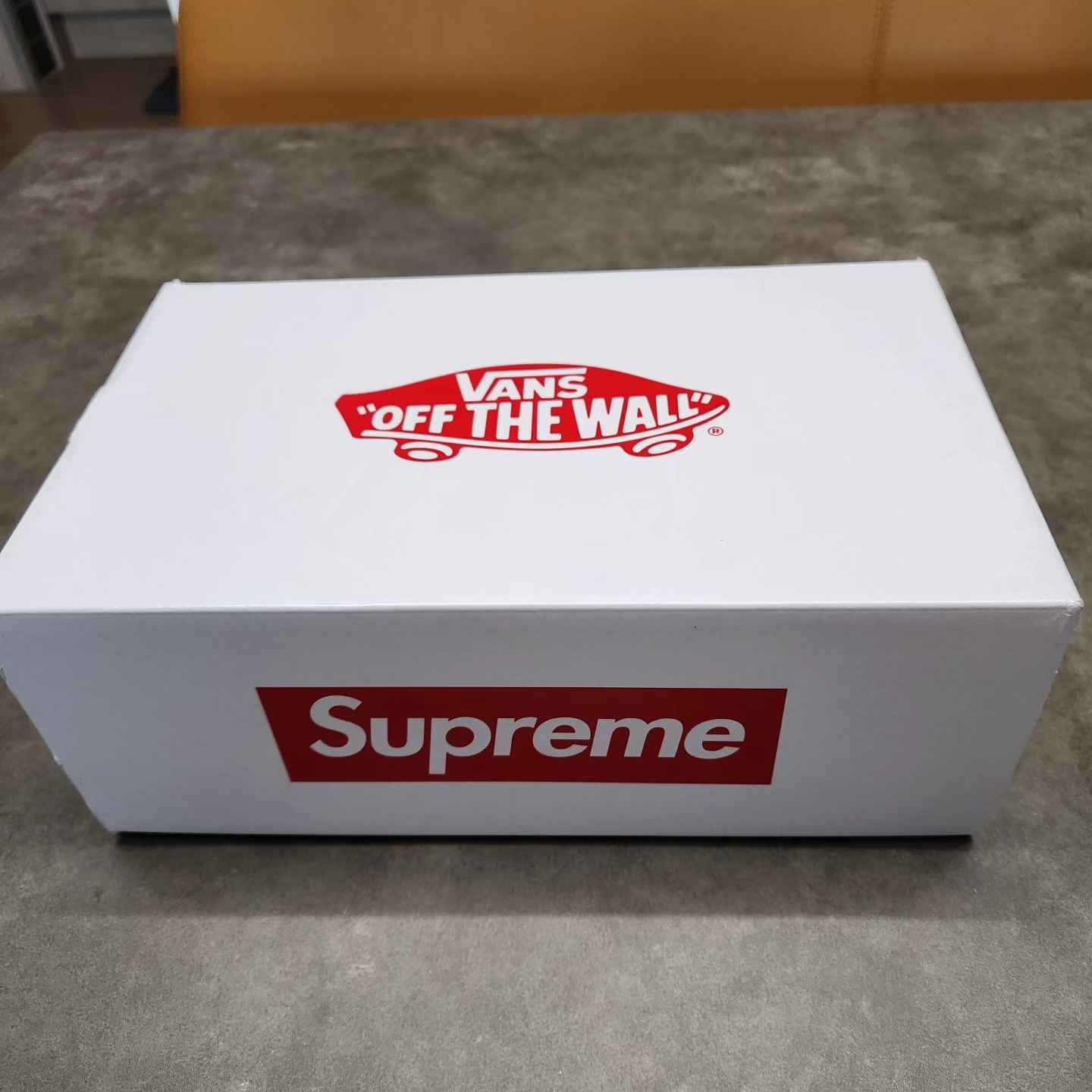 Vans x Supreme Leopard Old Skool Navy 착용 스타일 - 1