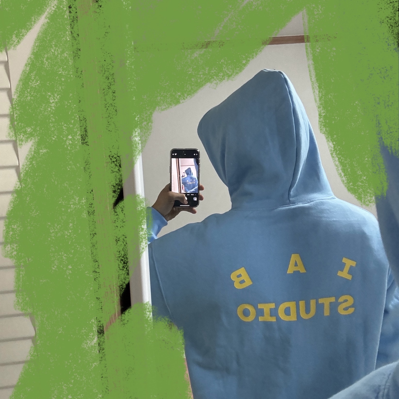 IAB Studio Hoodie Sky Blue Lemon 착용 스타일 - 2