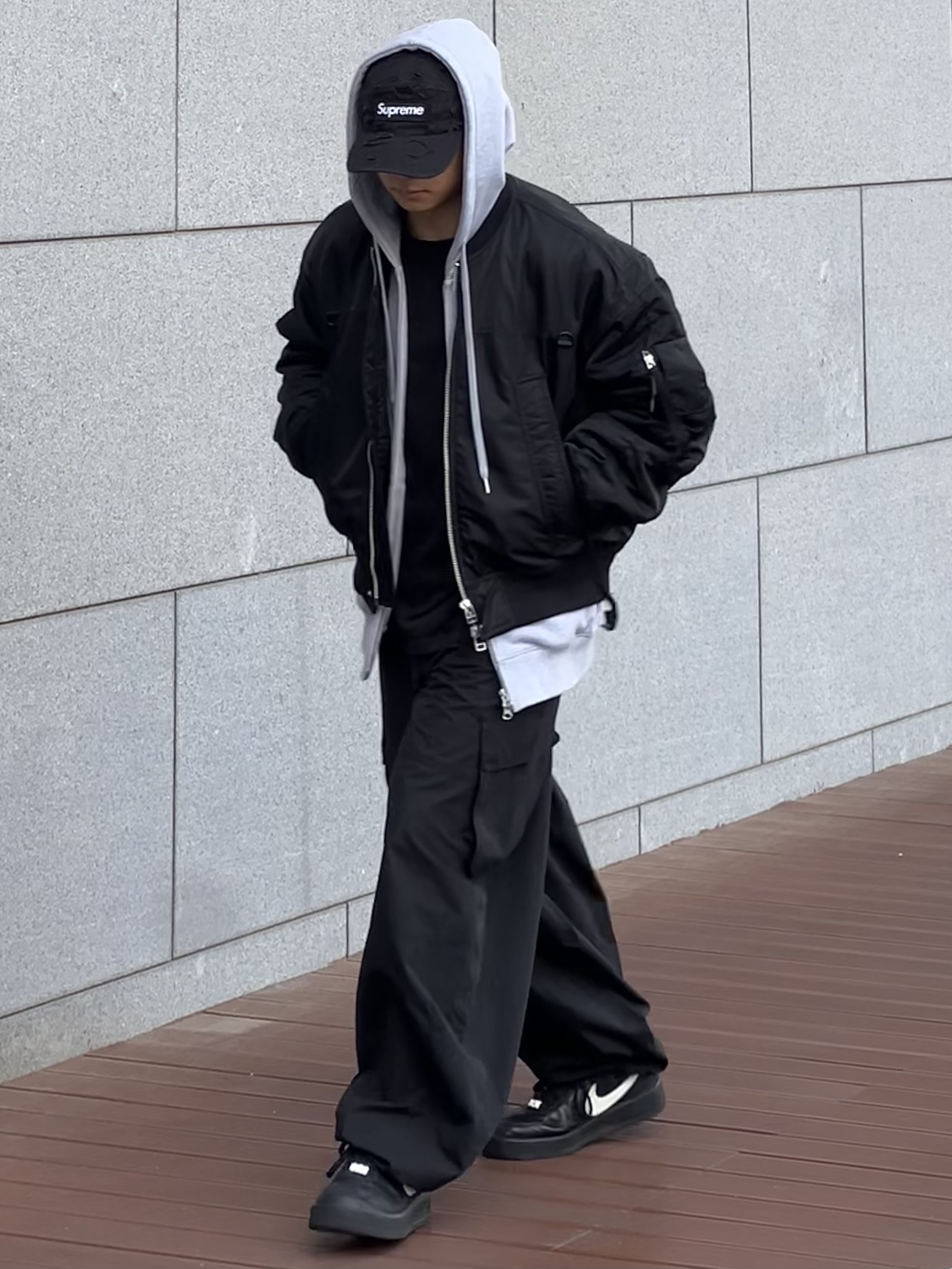 Supreme Griffin Camp Cap Black - 22FW, Nike x Ambush Air Force 1 Low SP Black 착용 스타일