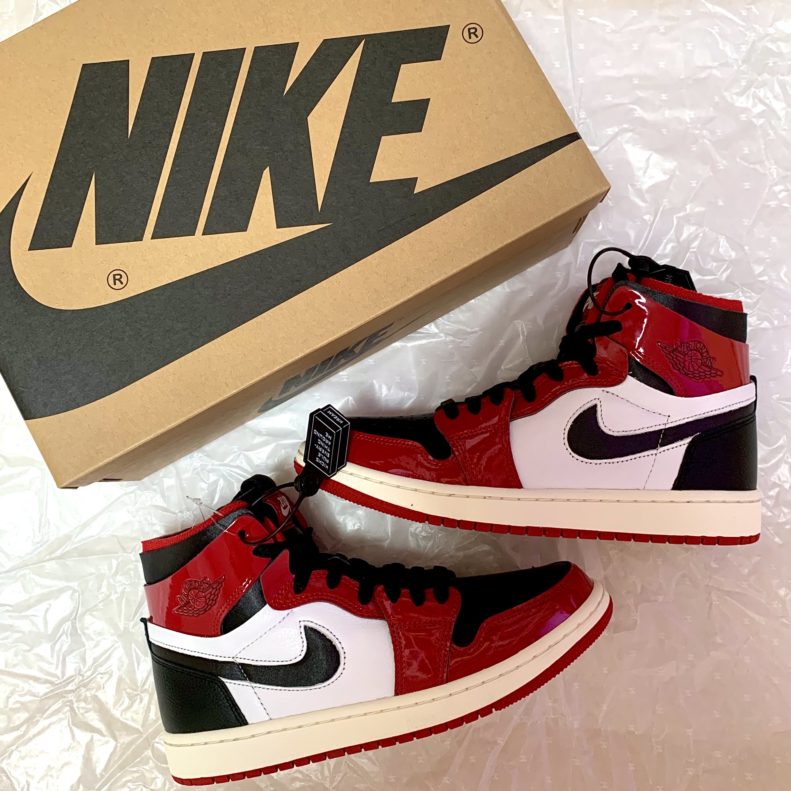(W) Jordan 1 Zoom Air CMFT Gym Red Black 착용 스타일 - 2