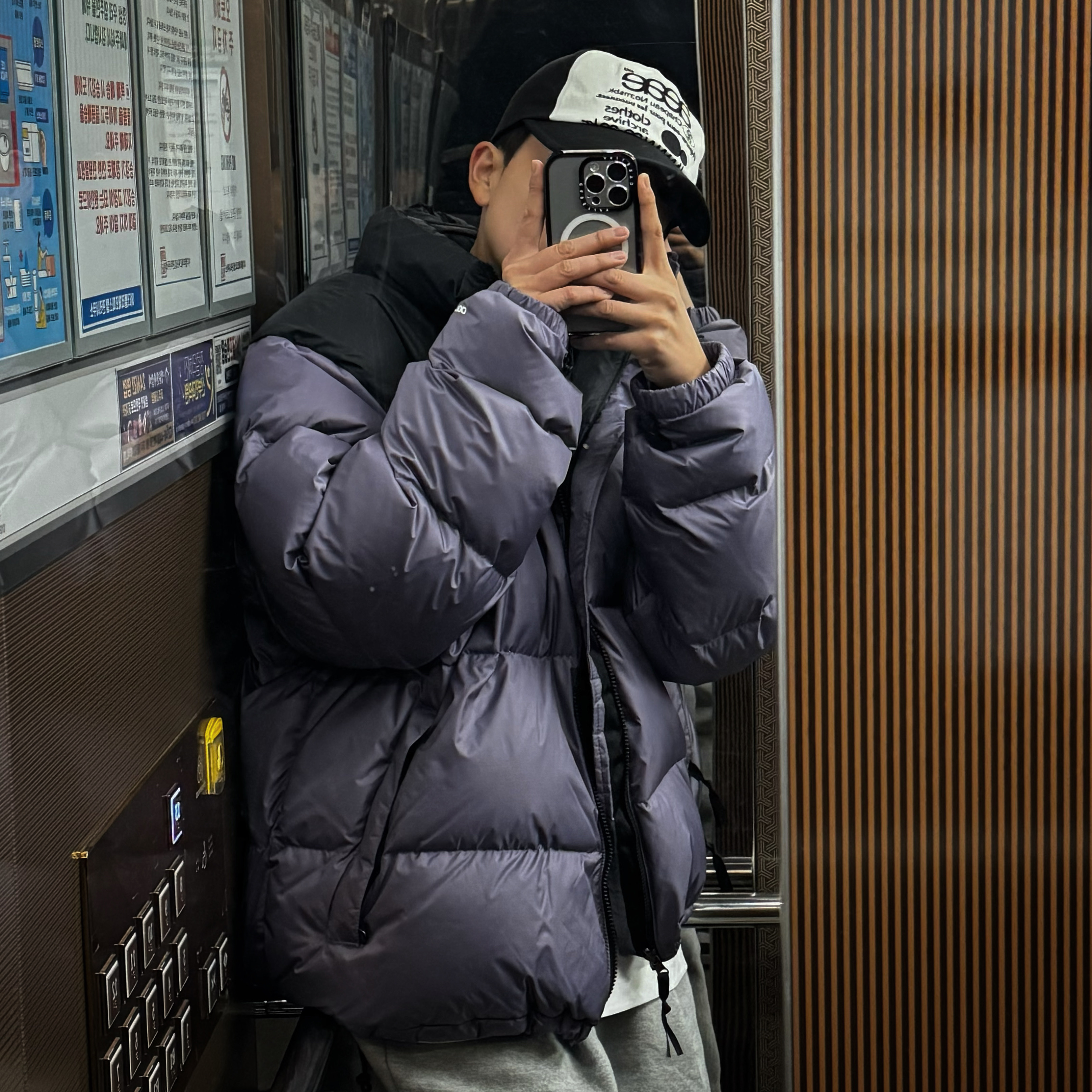 The North Face 1996 Retro Nuptse Jacket Lunar Slate Black 착용 스타일